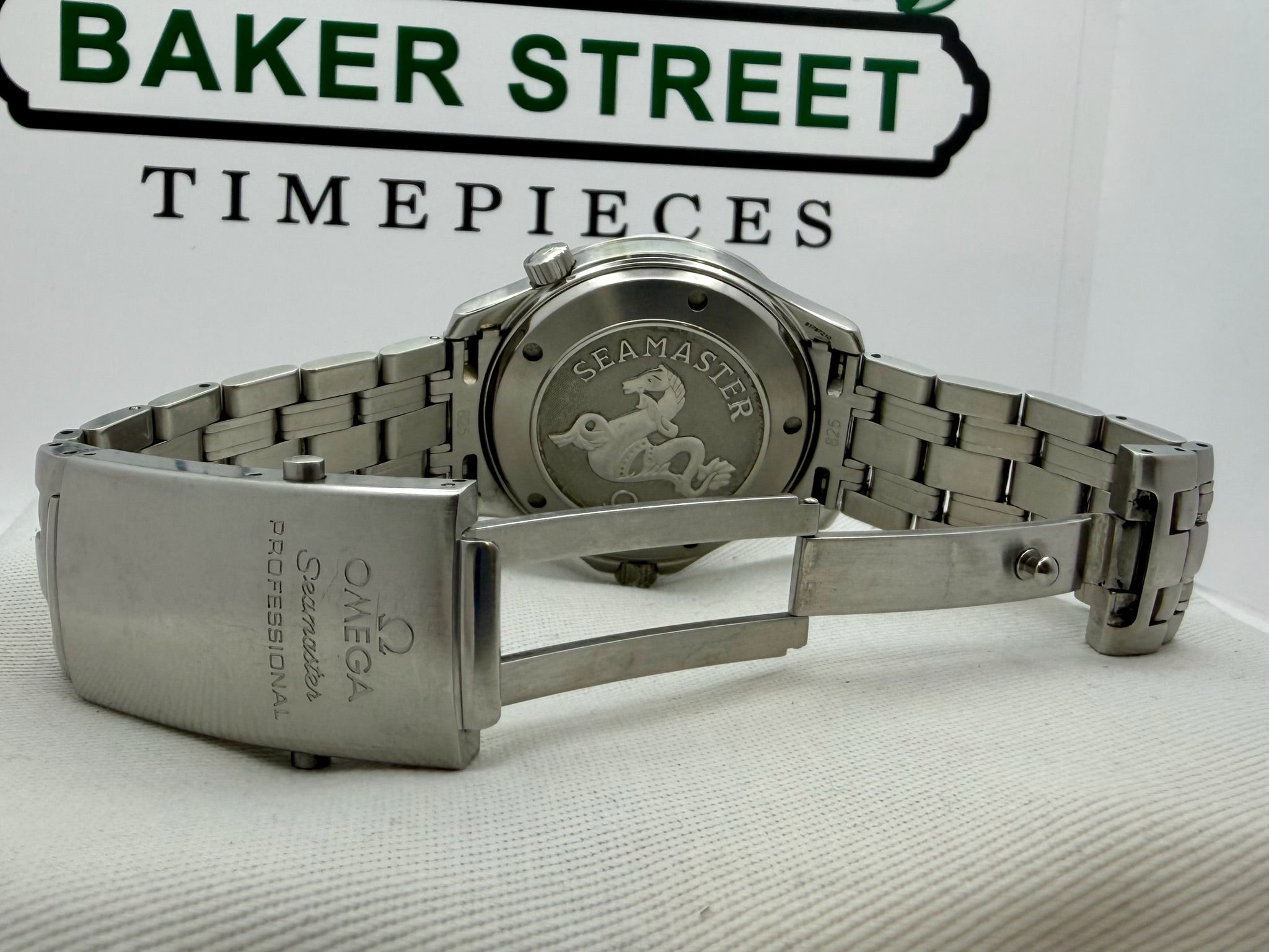 Case #105: Omega Seamaster Professional Ref. 2220.80 – The Classic Bond Watch