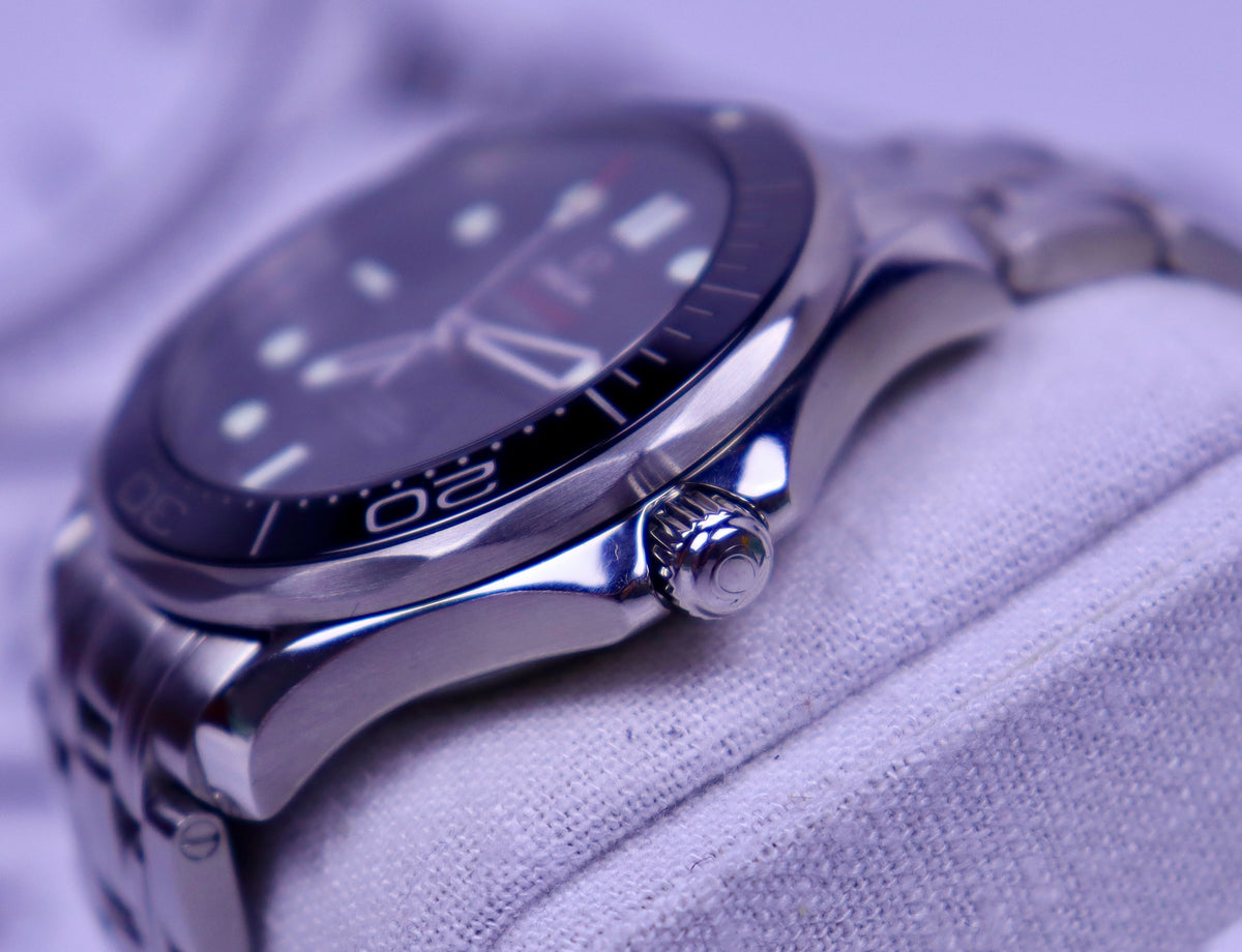 Case #588 — Omega Seamaster Professional Black (No Wave) Ref. 212.30.41.20.01.003