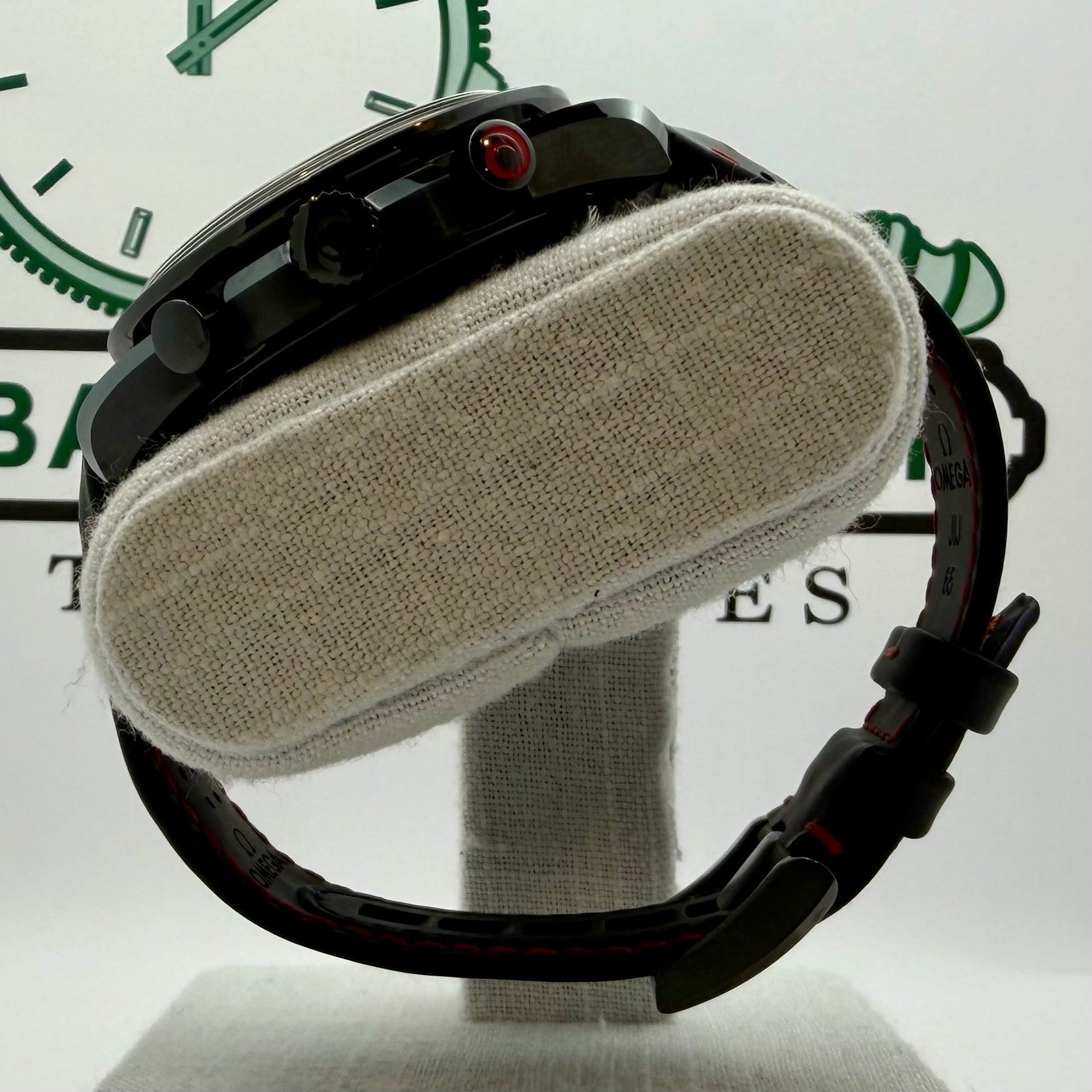 Case #106: Omega Speedmaster Dark Side of the Moon “Team Alinghi” 311.92.44.30.01.002