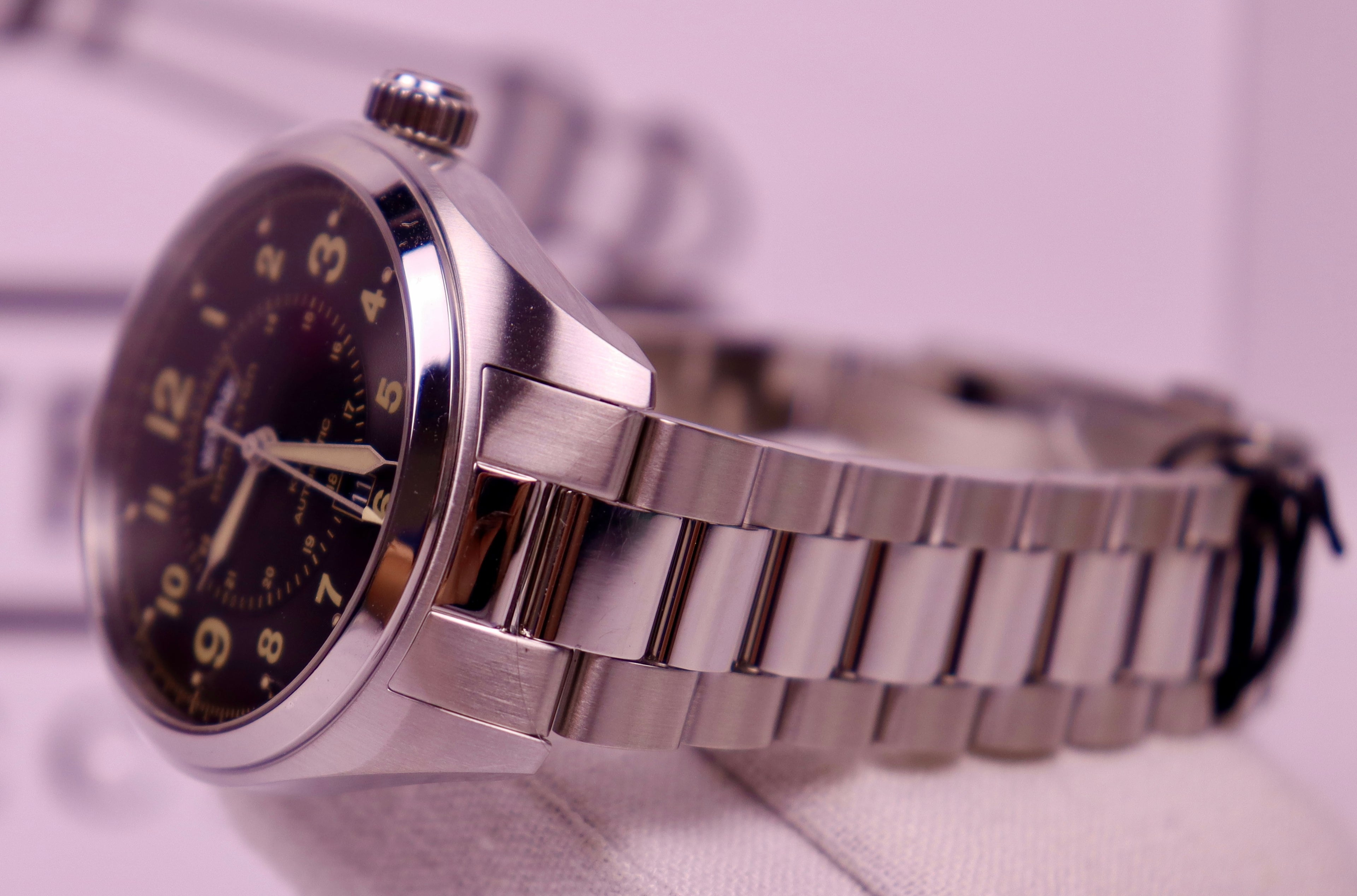 Case #462 — Hamilton Watch Company Khaki Day Date Ref. H70505933