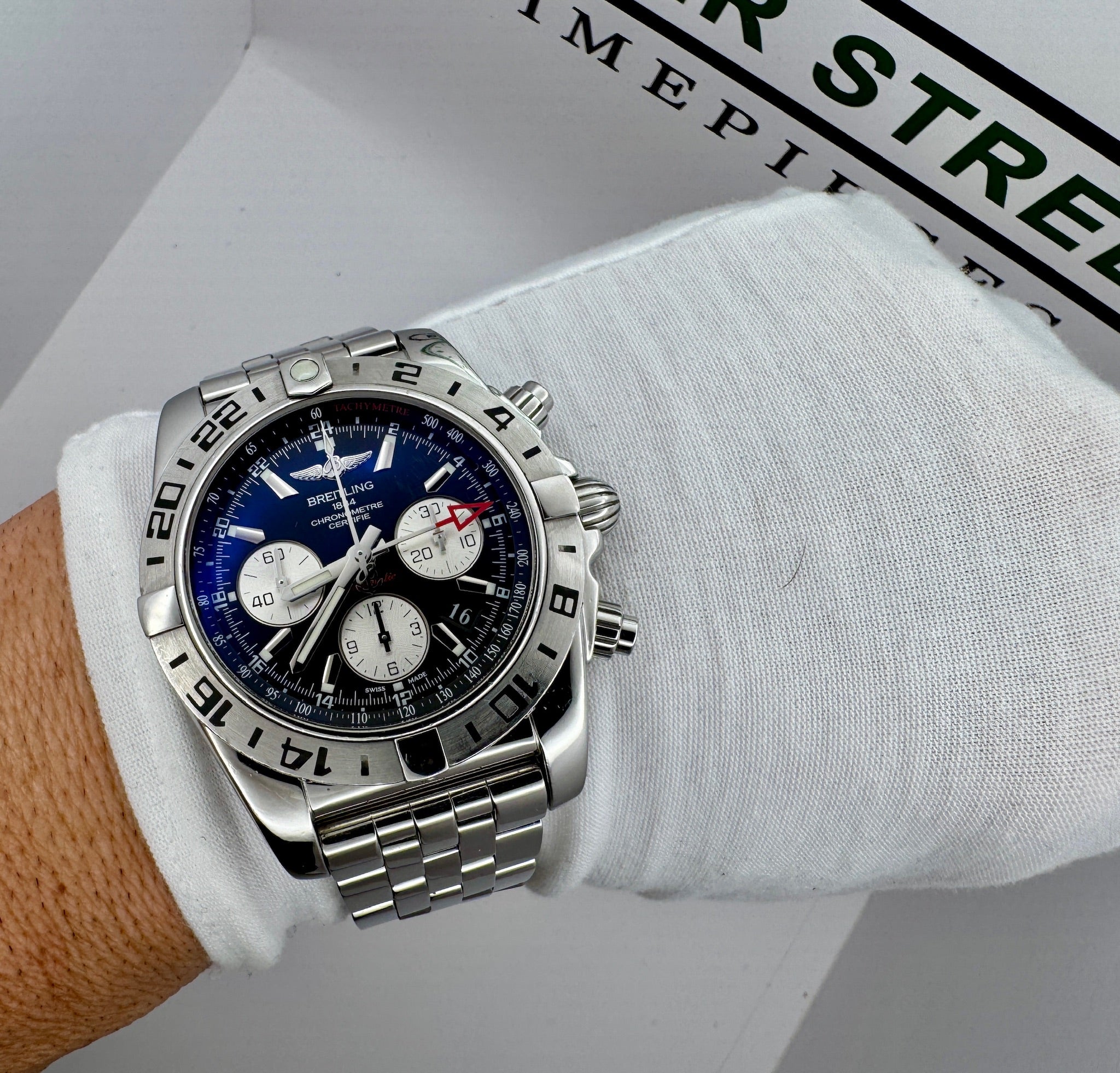 Case #85: Breitling Chronomat GMT Ref. AB0420
