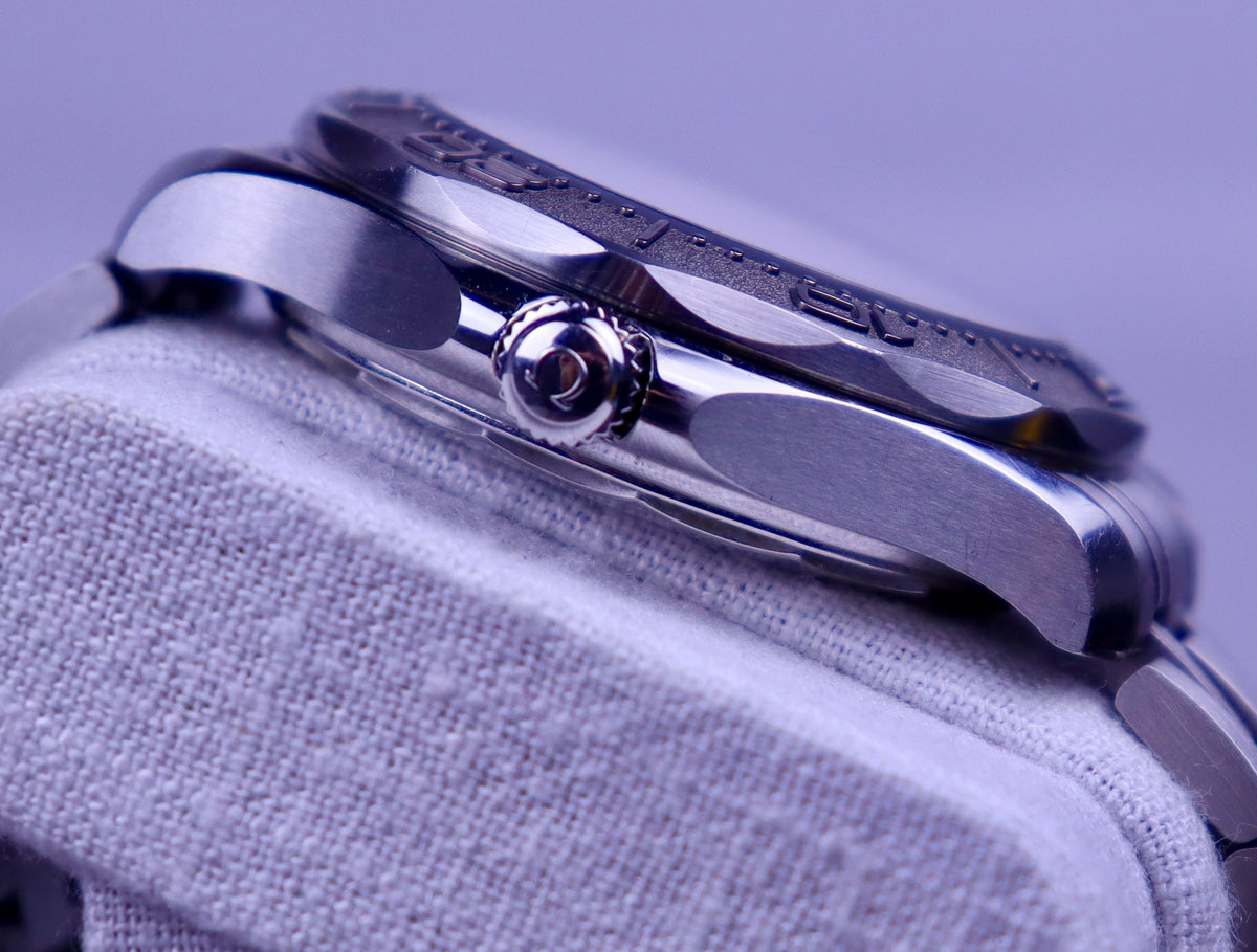 Case #708 — Omega Seamaster 300 Nekton Ref. 210.30.42.20.01.002