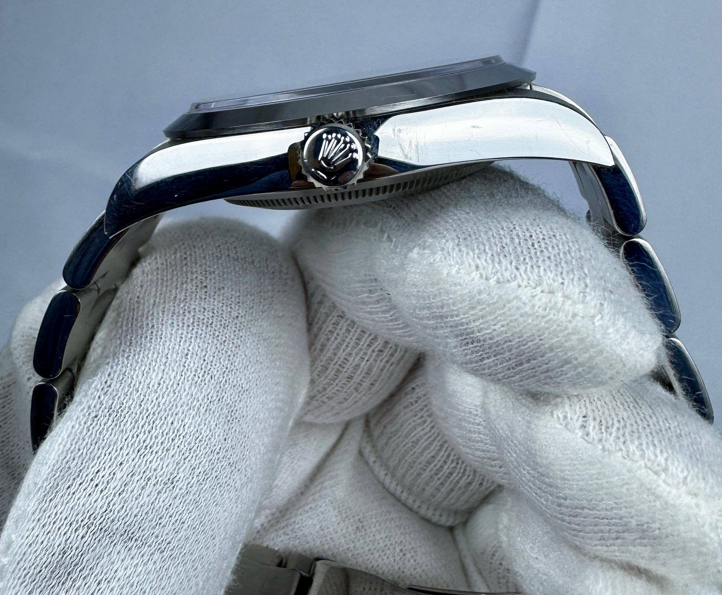 Case #0039 - Pre-Owned Rolex Explorer – Ref. 214270 (Mk2) - Complete