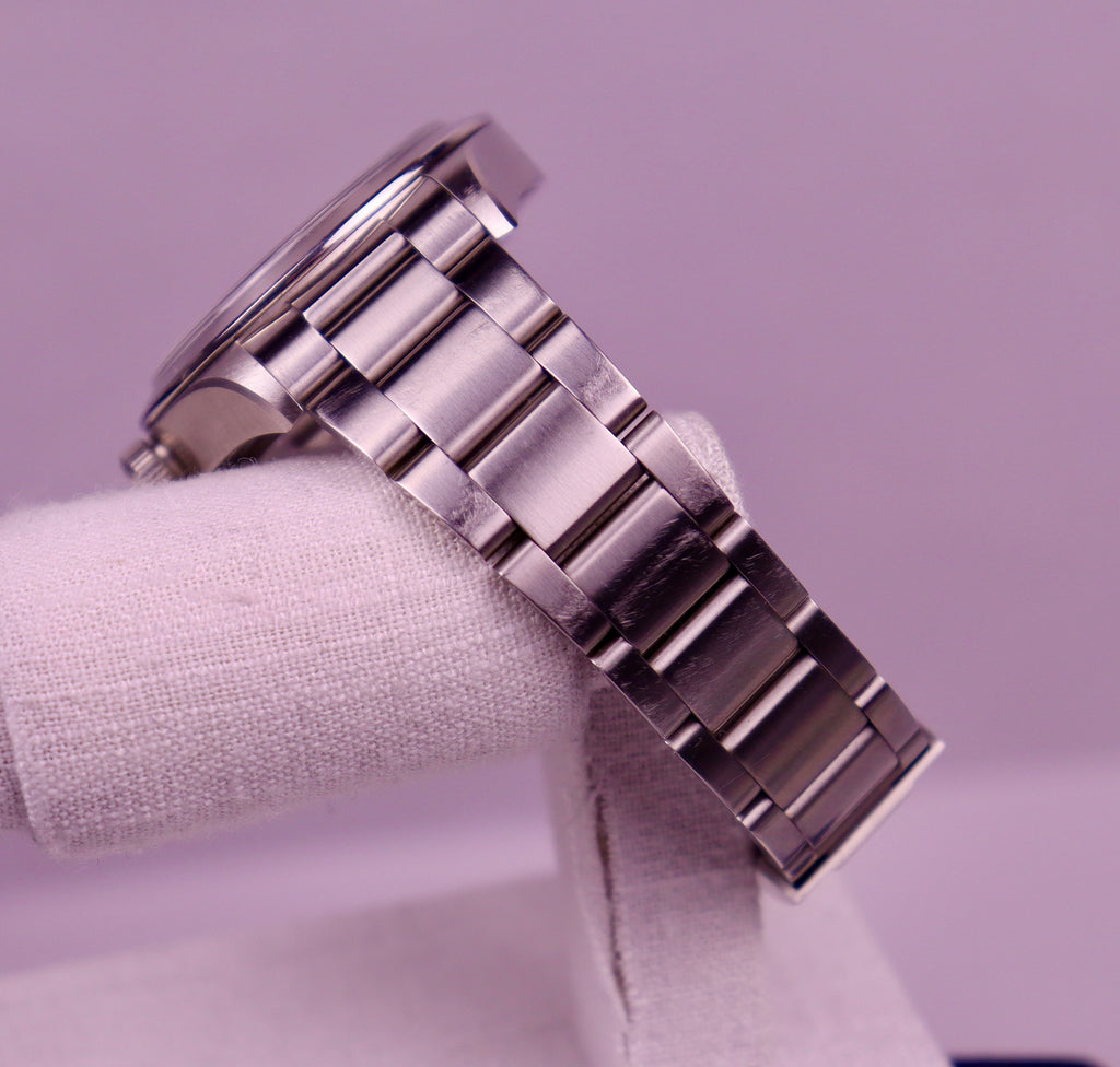 Case #556 — Tudor Ranger Ref. m79950-0001