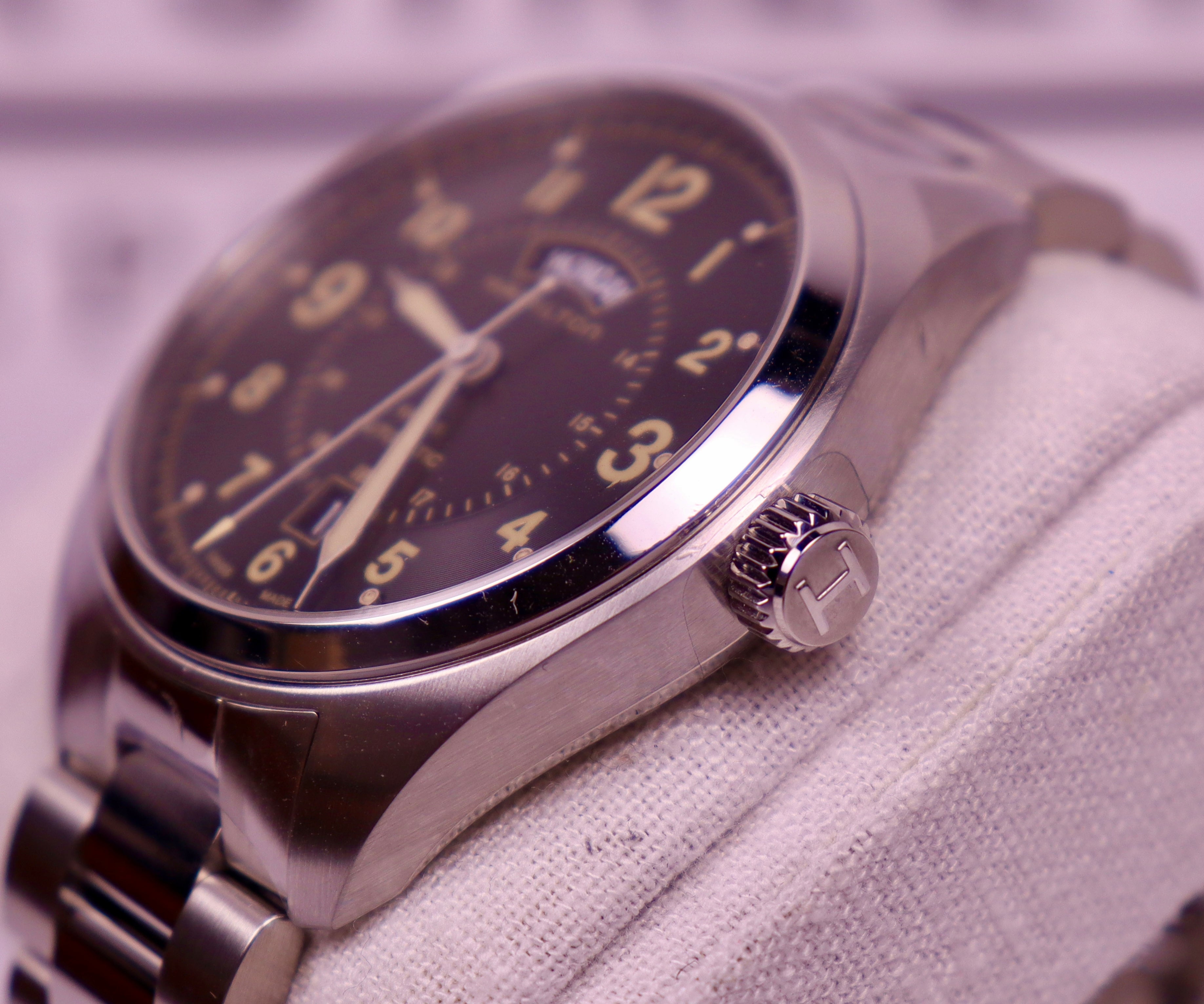 Case #462 — Hamilton Watch Company Khaki Day Date Ref. H70505933