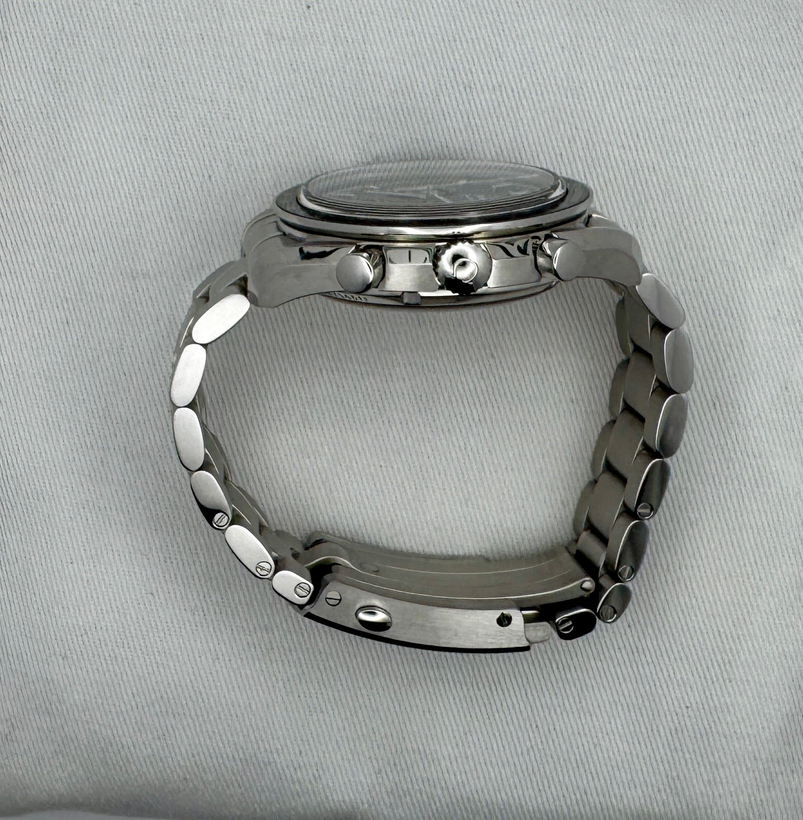 Case #98: Omega Speedmaster Racing Master Chronometer