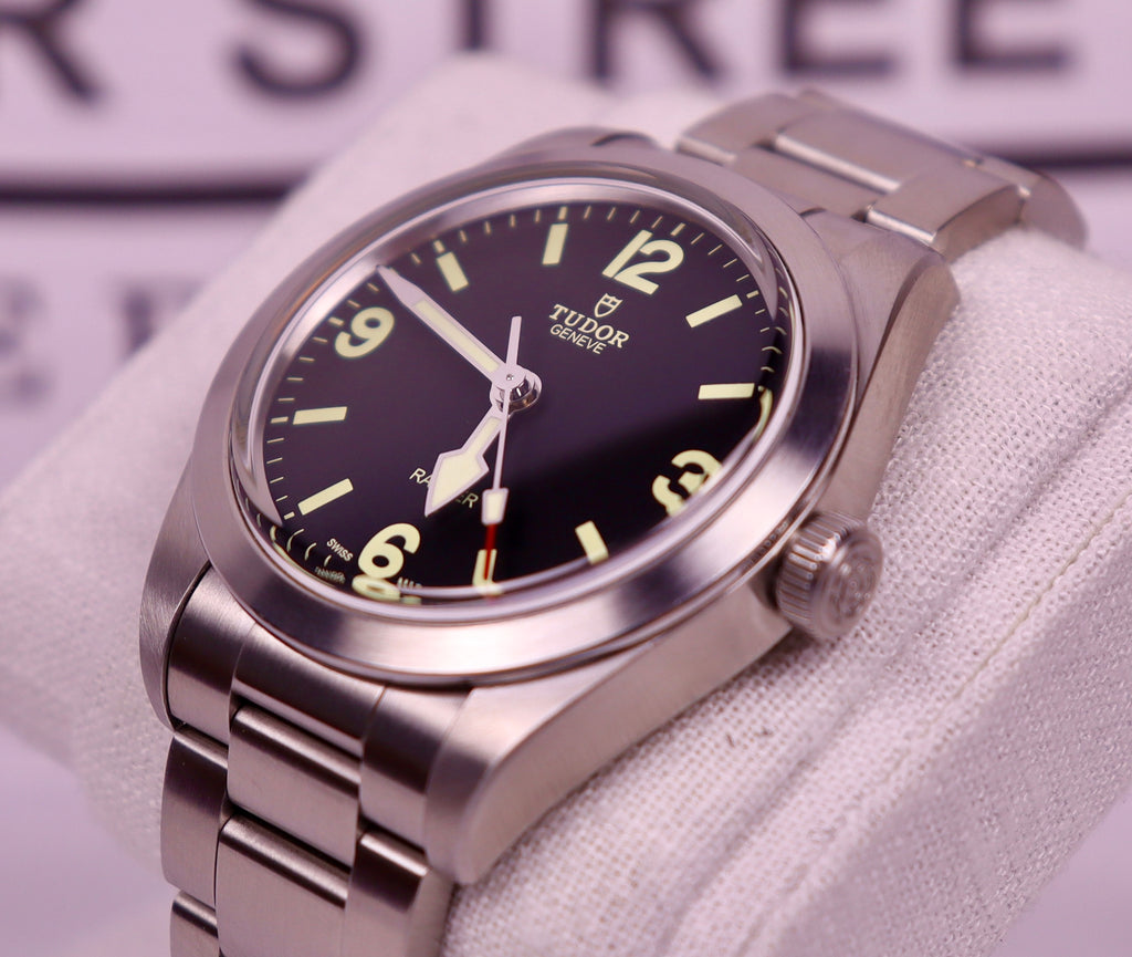 Case #325 — Tudor Ranger 39 Ref. 79950
