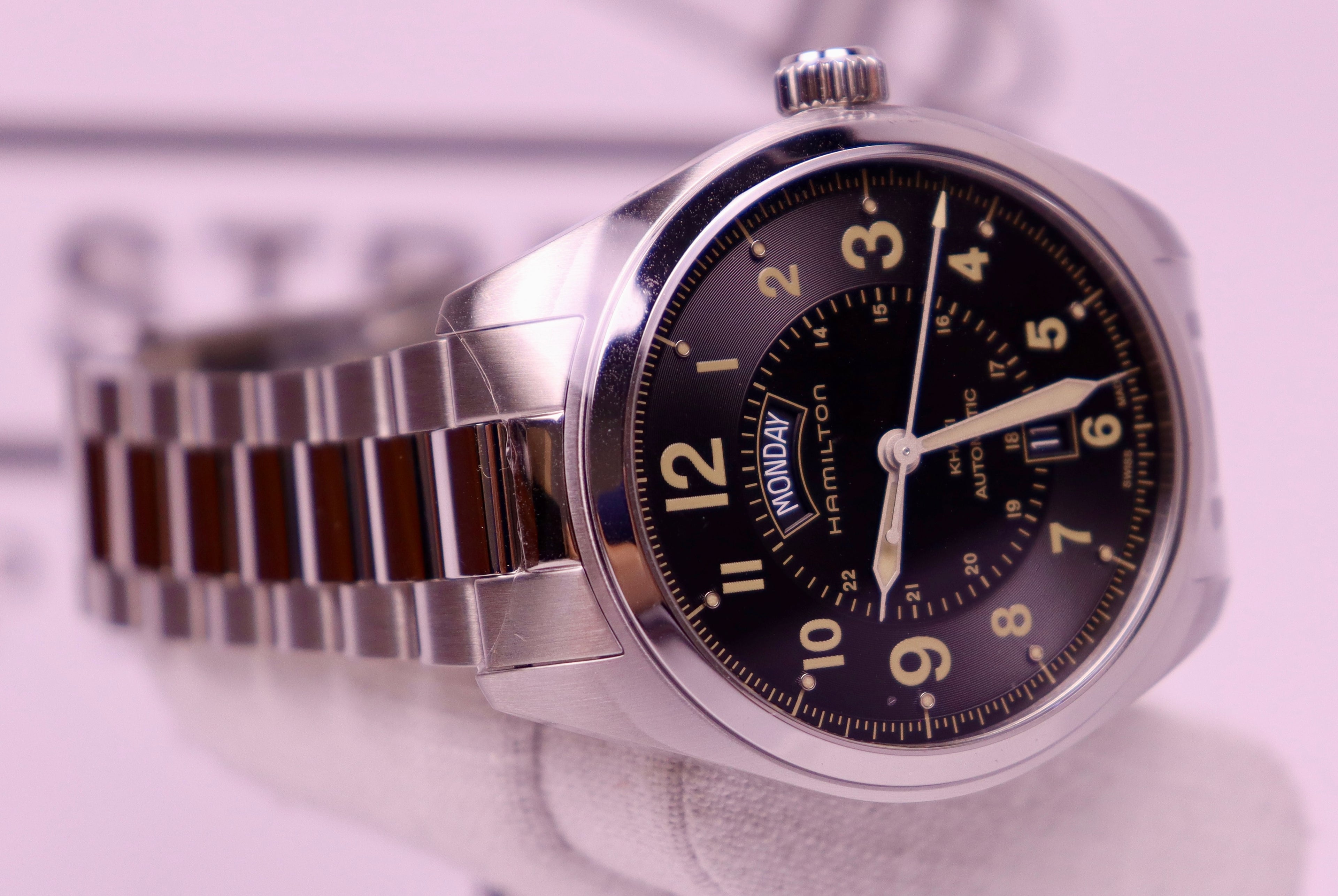Case #462 — Hamilton Watch Company Khaki Day Date Ref. H70505933