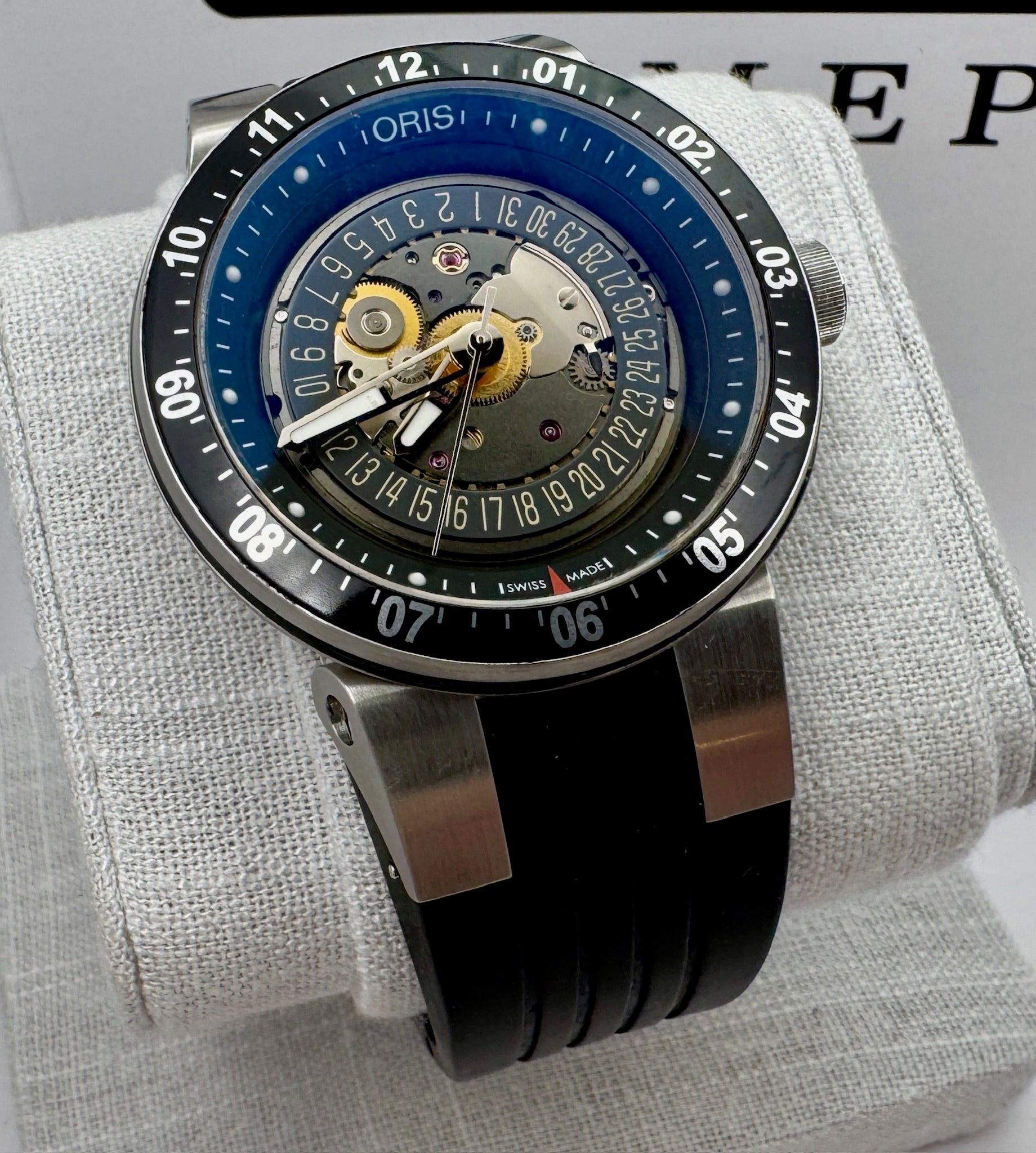 Case #91: Oris WilliamsF1 Skeleton Engine Date Ref. 01 733 7613 4114-07 4 24 44