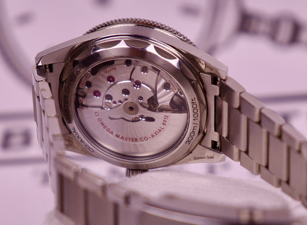 CASE #180 — OMEGA SEAMASTER 300 - Ref. 234.30.41.21.01.001