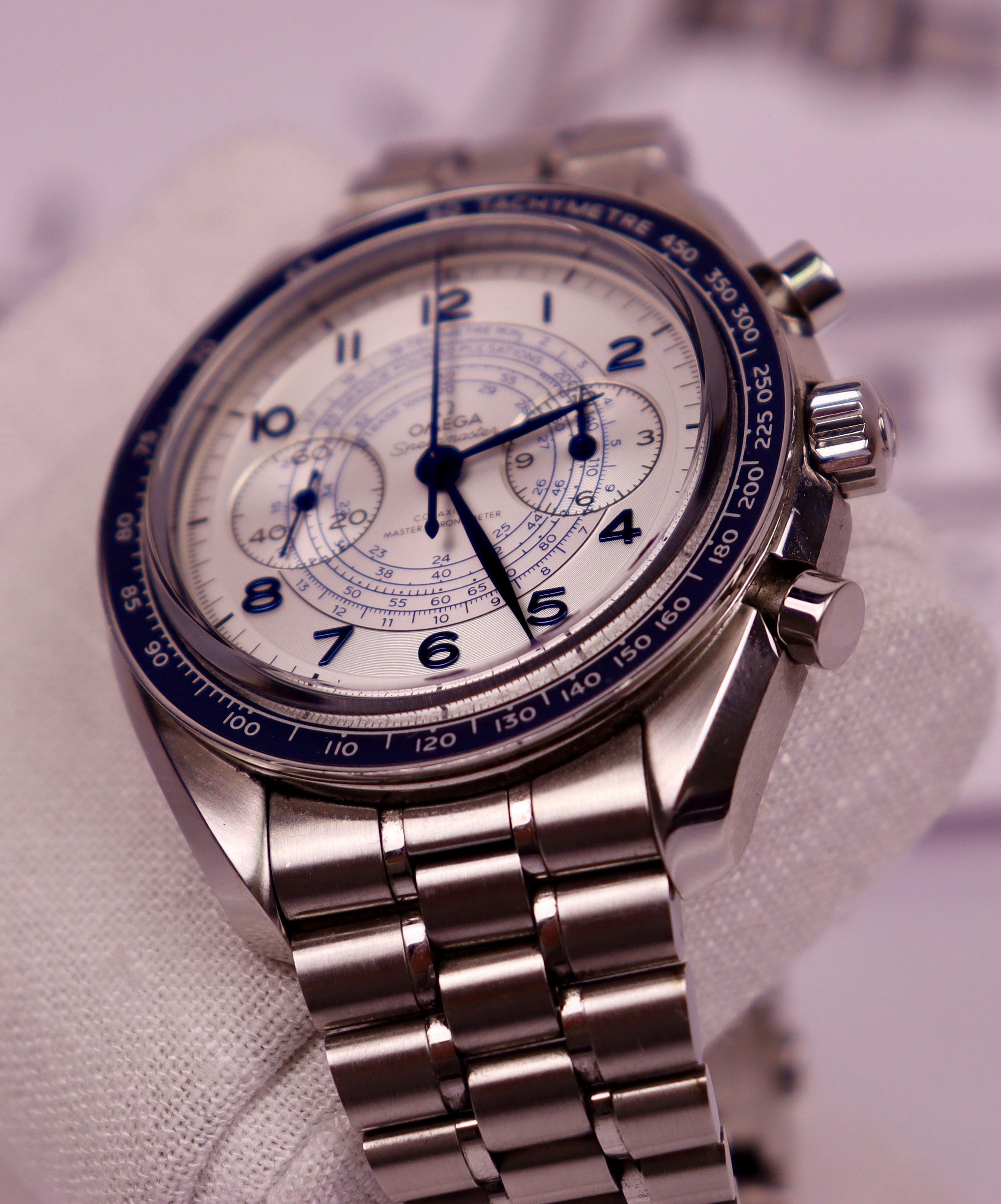 CASE #179 — OMEGA SPEEDMASTER CHRONOSCOPE - Ref. 329.30.43.51.02.001