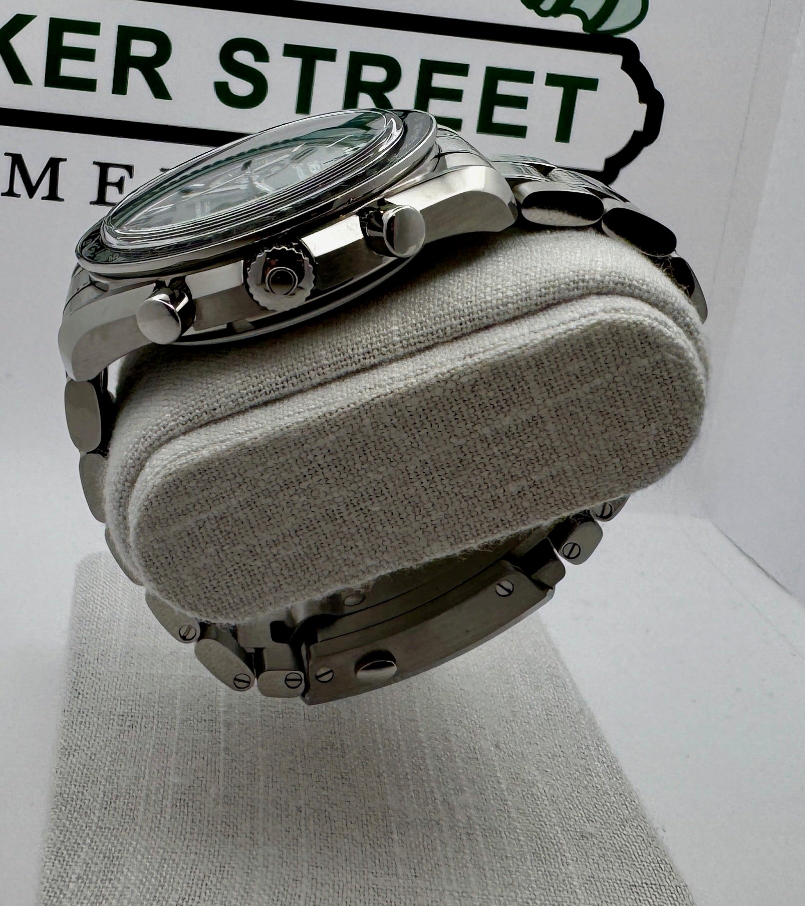 Case #98: Omega Speedmaster Racing Master Chronometer