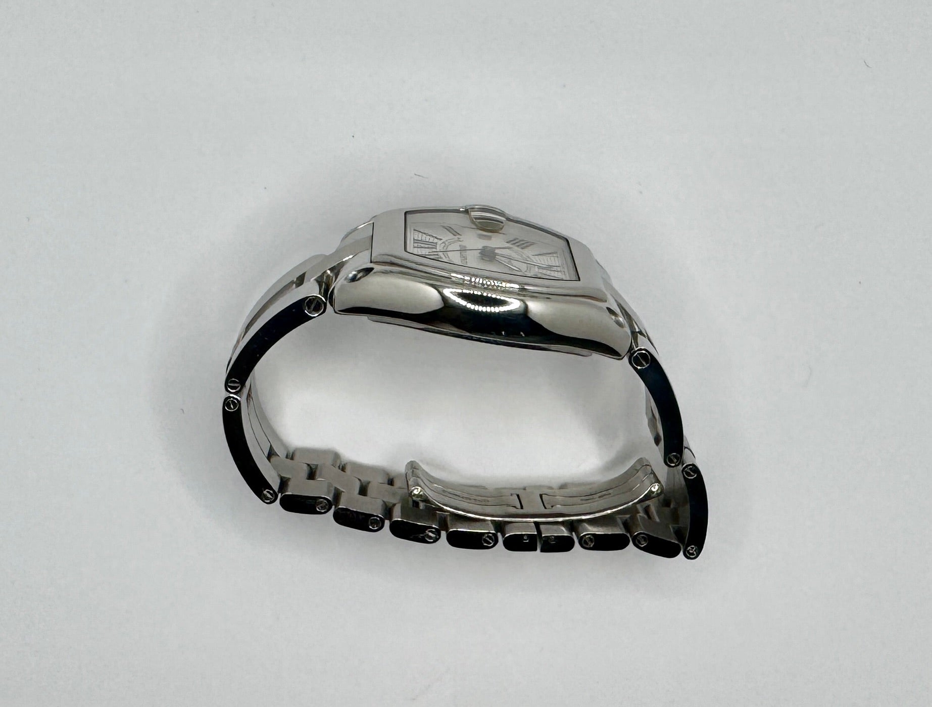 Case #0051 Pre-Owned Cartier Roadster Large Ref. W62025V3 — Box Only