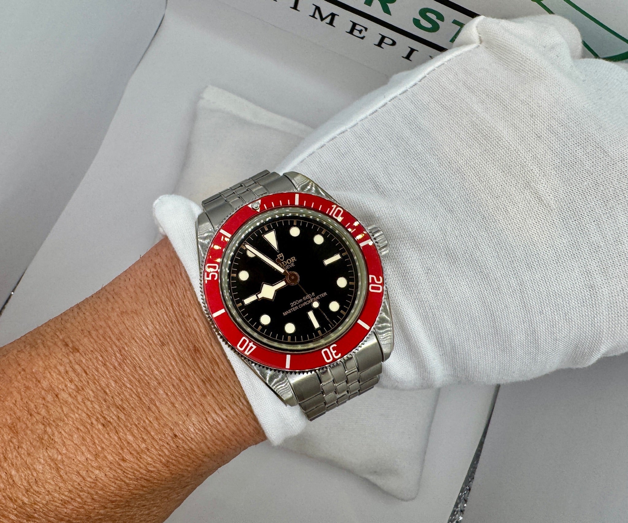 Case #62 Tudor Black Bay 41mm “Red Bezel” – Ref. M7941A1A0RU –