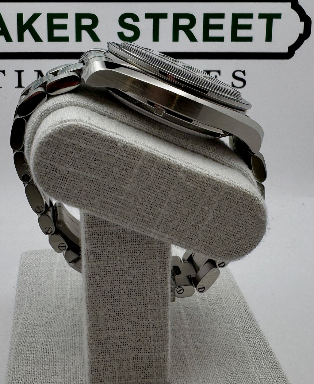 Case #98: Omega Speedmaster Racing Master Chronometer
