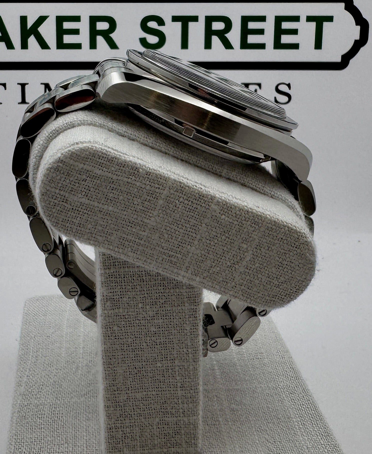Case #98: Omega Speedmaster Racing Master Chronometer