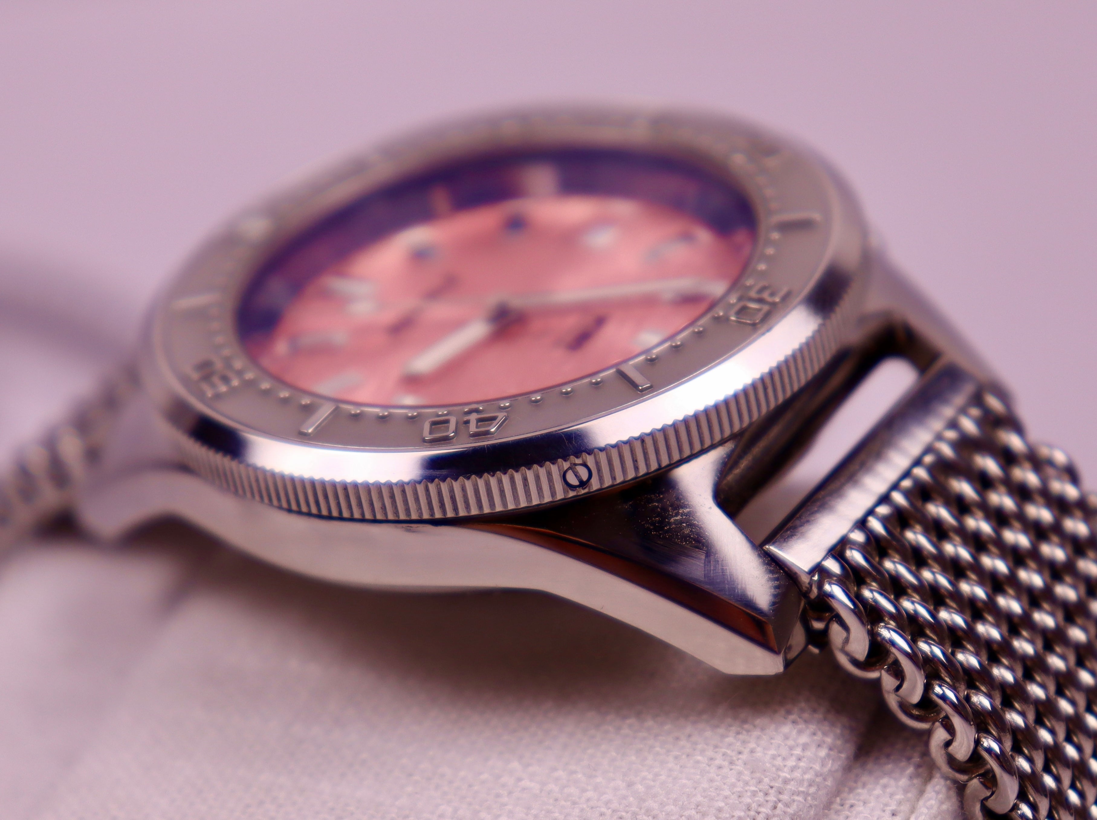 Case #133 — Squale 1521 Onda Rosa “Pink Wave Dial”