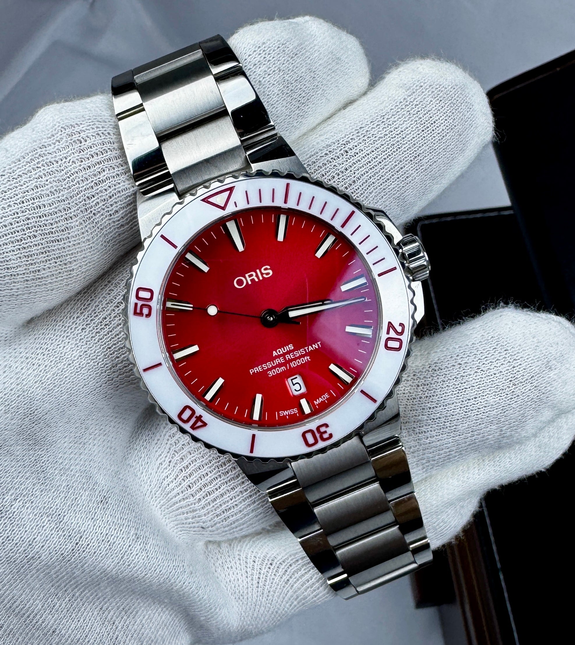 Case #0041 - Pre-Owned Oris Aquis Taste Of Summer - Watermelon Red - Full Kit!