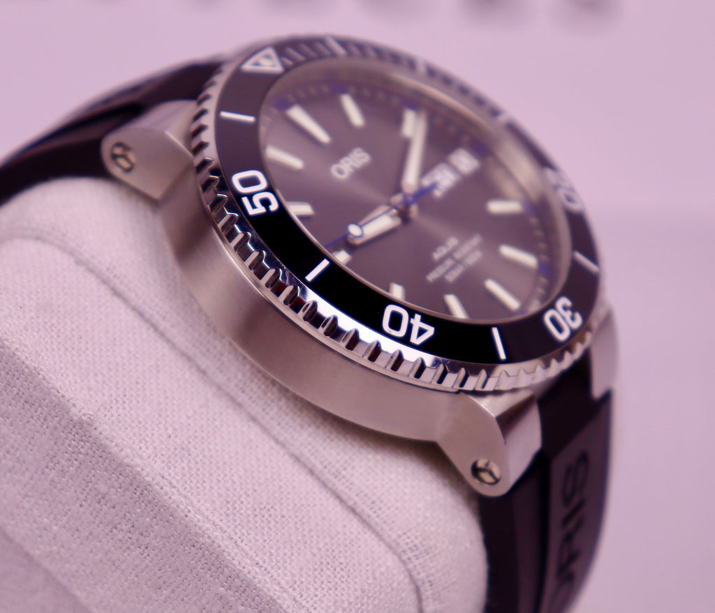 Case #343 — Oris Aquis Hammerhead Limited Edition Ref. 01 752 7733 4183-Set RS