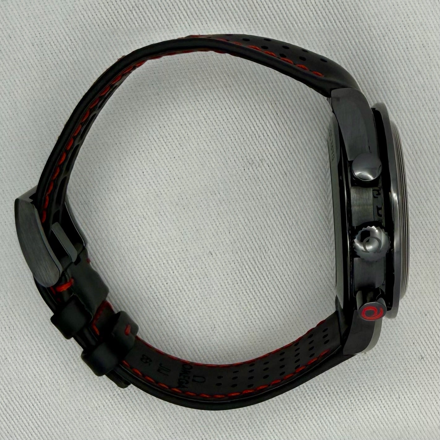 Case #106: Omega Speedmaster Dark Side of the Moon “Team Alinghi” 311.92.44.30.01.002
