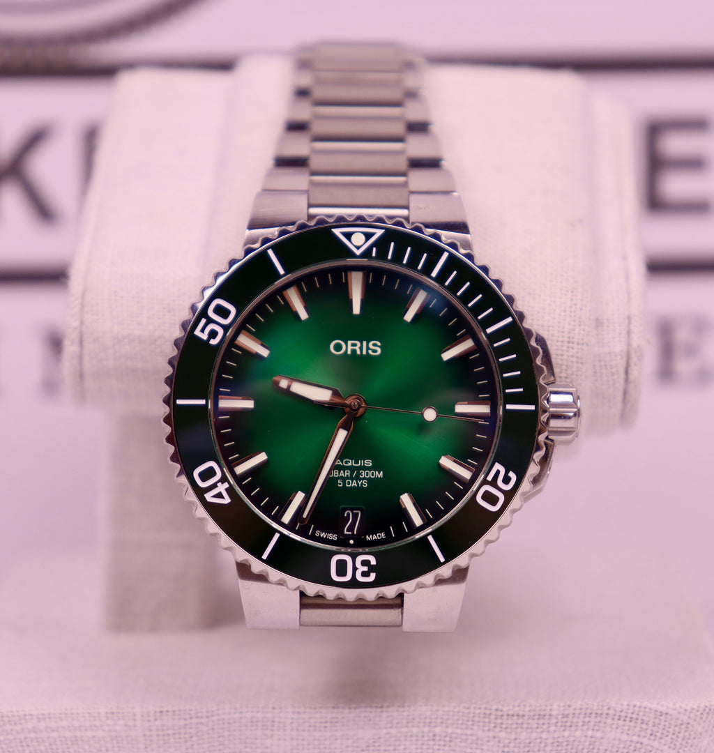 Case #307 — Oris Aquis Date Calibre 400 Green  Ref. 01 400 7769 4157