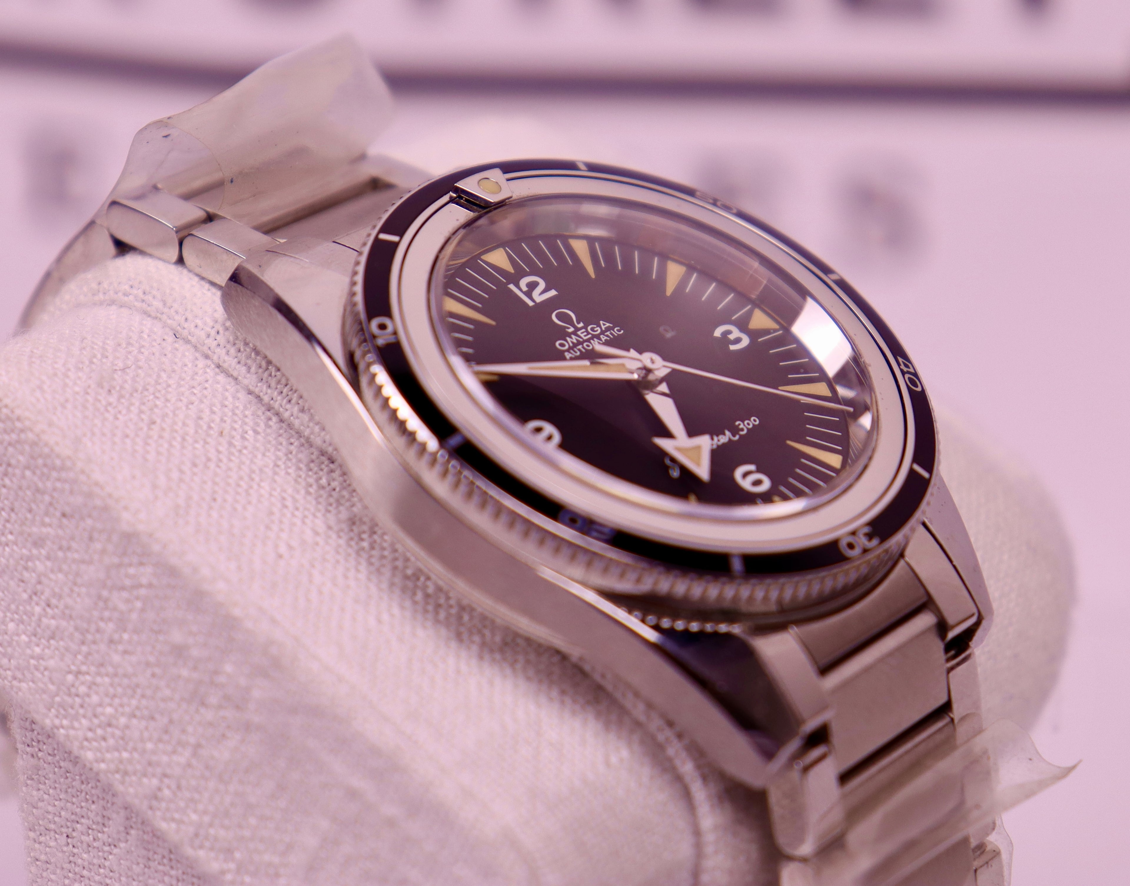 Case #458 — Omega Seamaster 300 Ref. 234.10.39.20.01.001