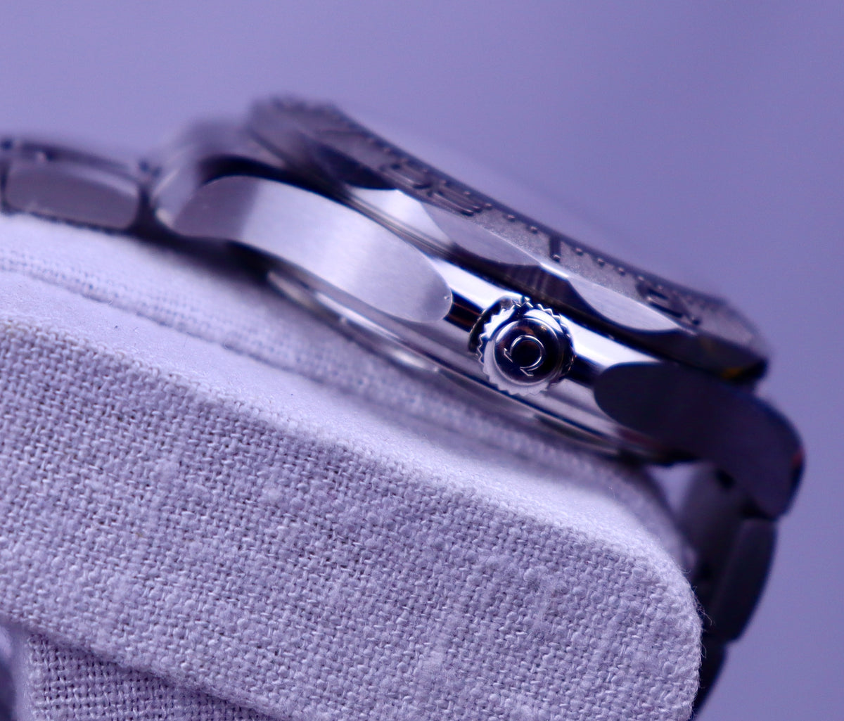 Case #708 — Omega Seamaster 300 Nekton Ref. 210.30.42.20.01.002