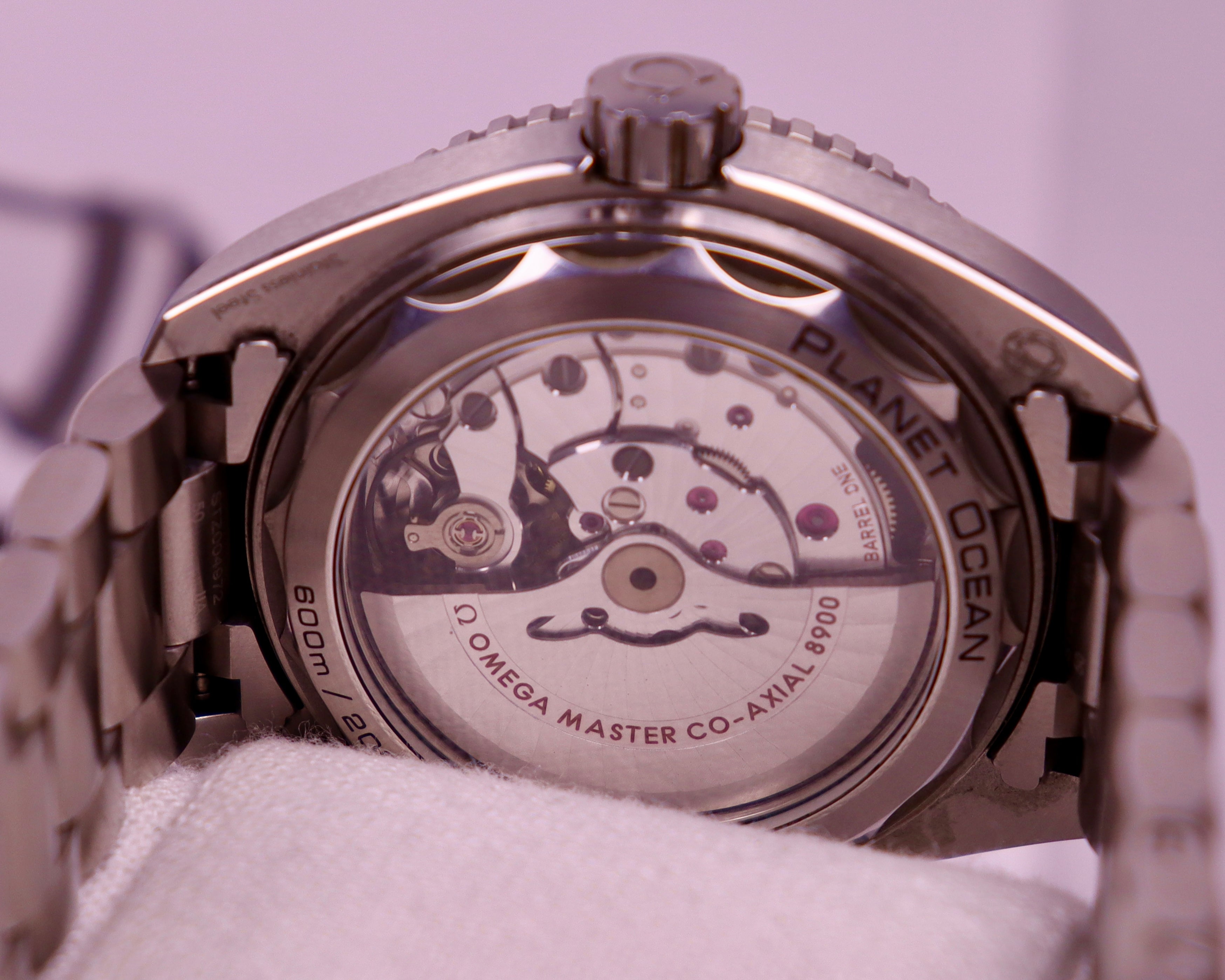 Case #334 — Omega Seamaster Planet Ocean 600M Ref. 215.30.44.21.03.001