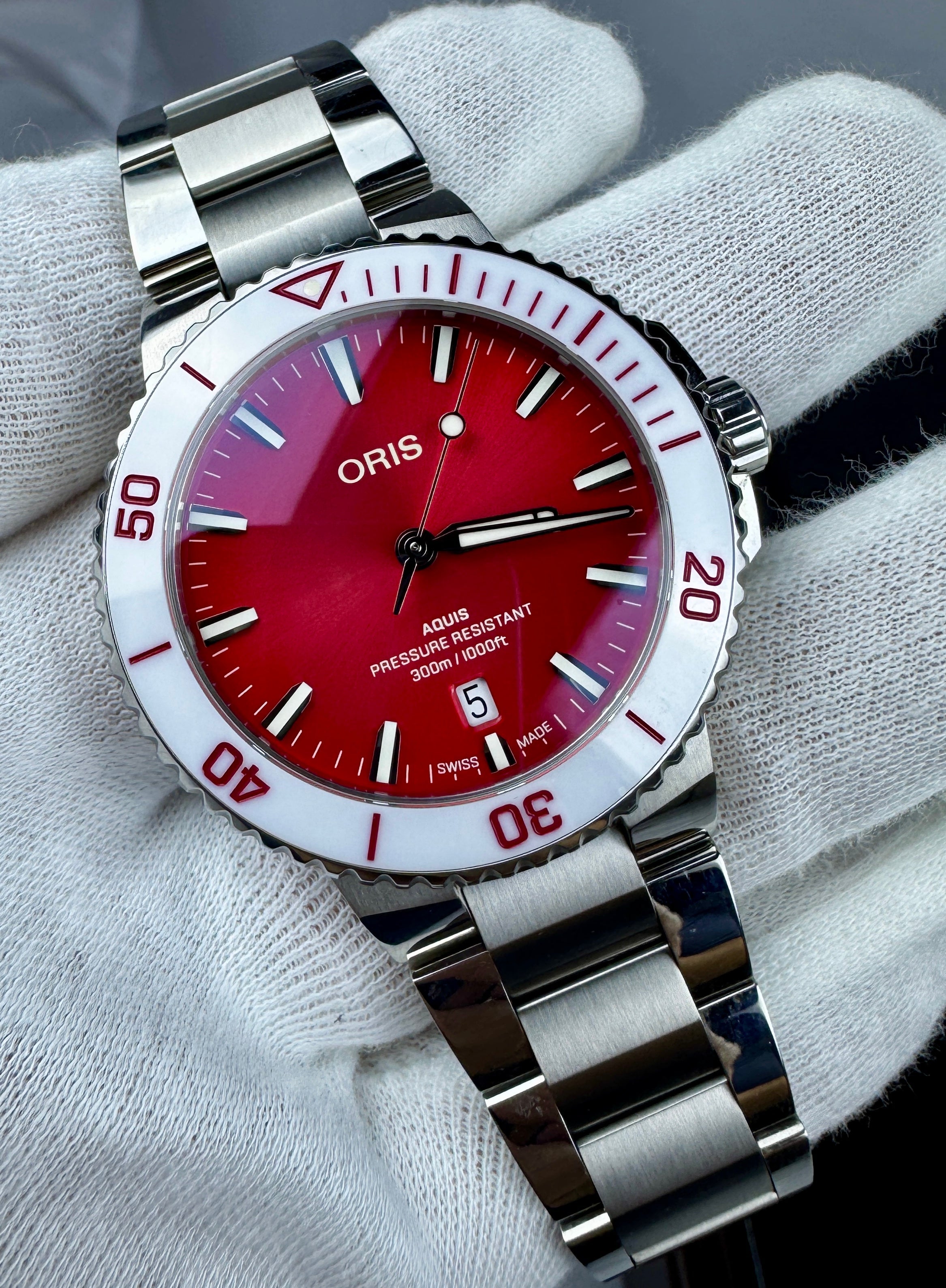 Case #0041 - Pre-Owned Oris Aquis Taste Of Summer - Watermelon Red - Full Kit!