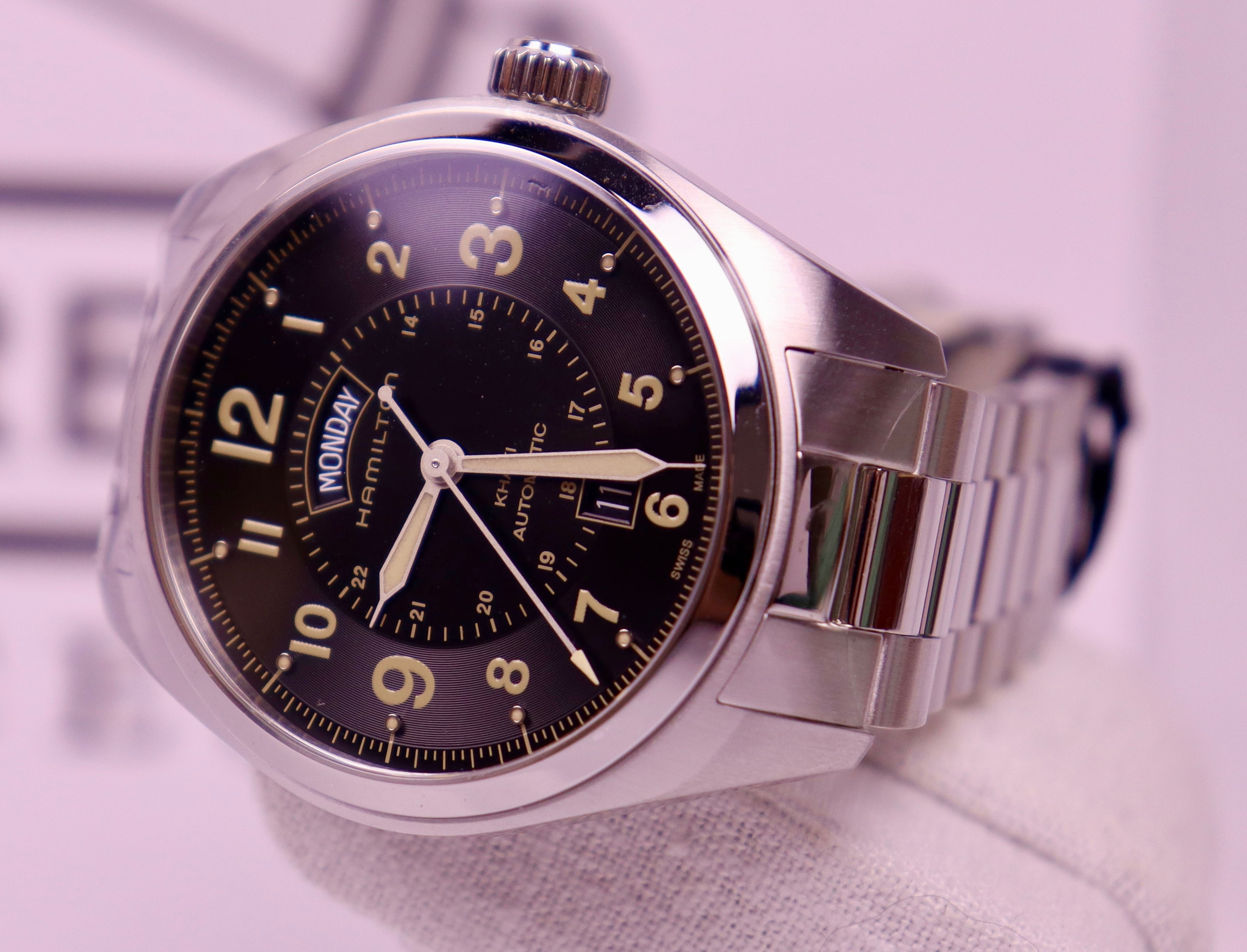 Case #462 — Hamilton Watch Company Khaki Day Date Ref. H70505933