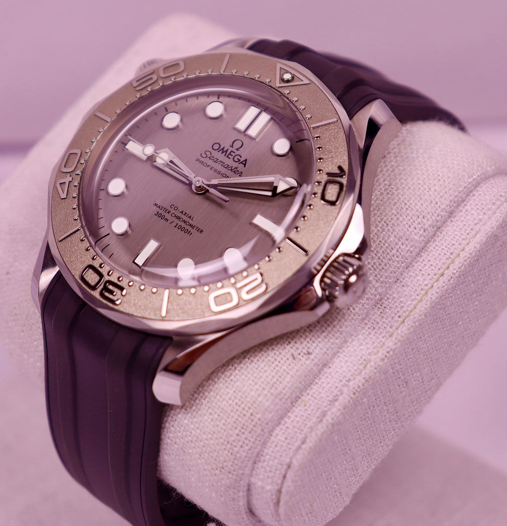 Case #718 — Omega Seamaster Diver 300 Ref. 210.32.42.20.06.002