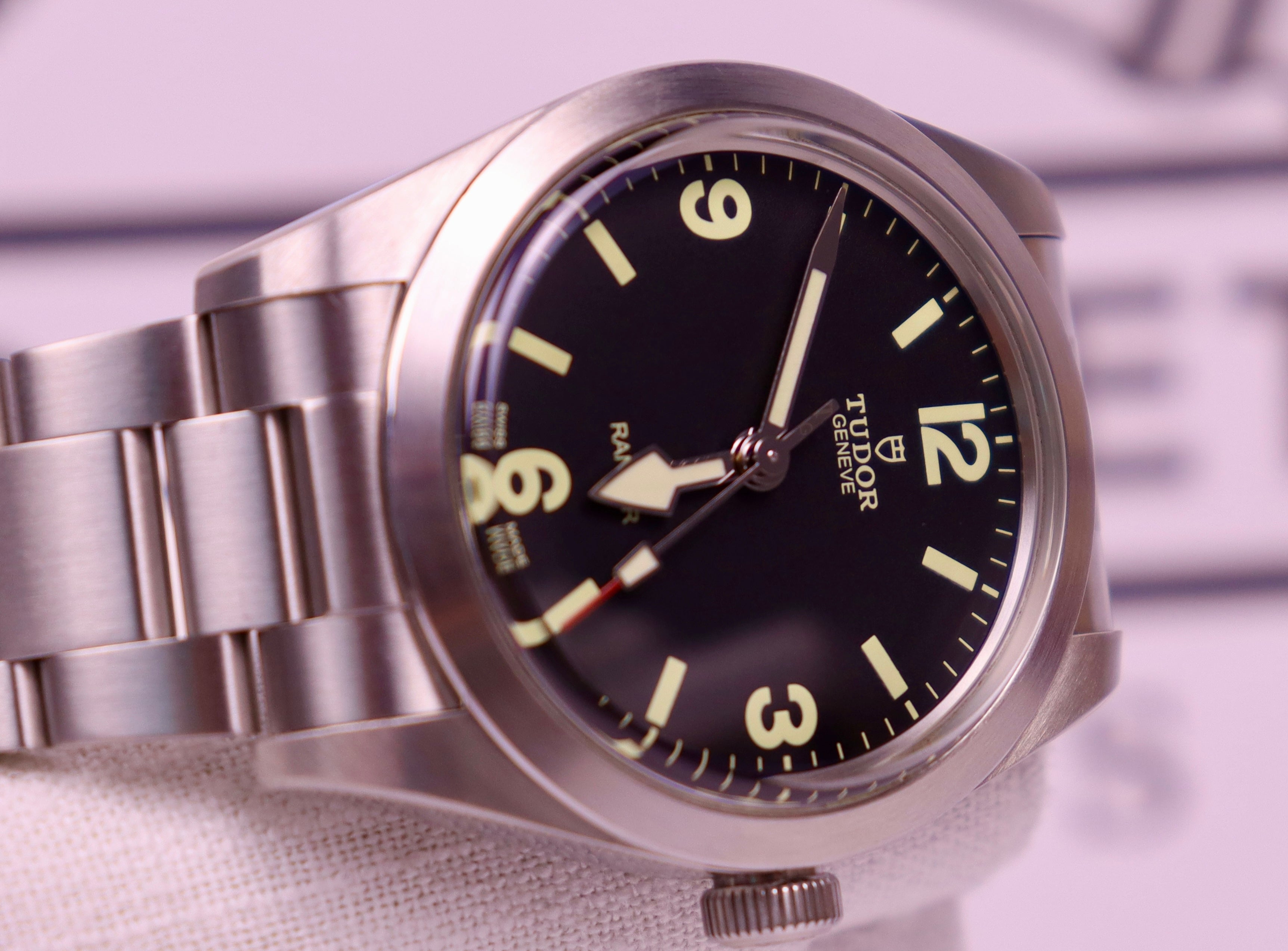 Case #325 — Tudor Ranger 39 Ref. 79950