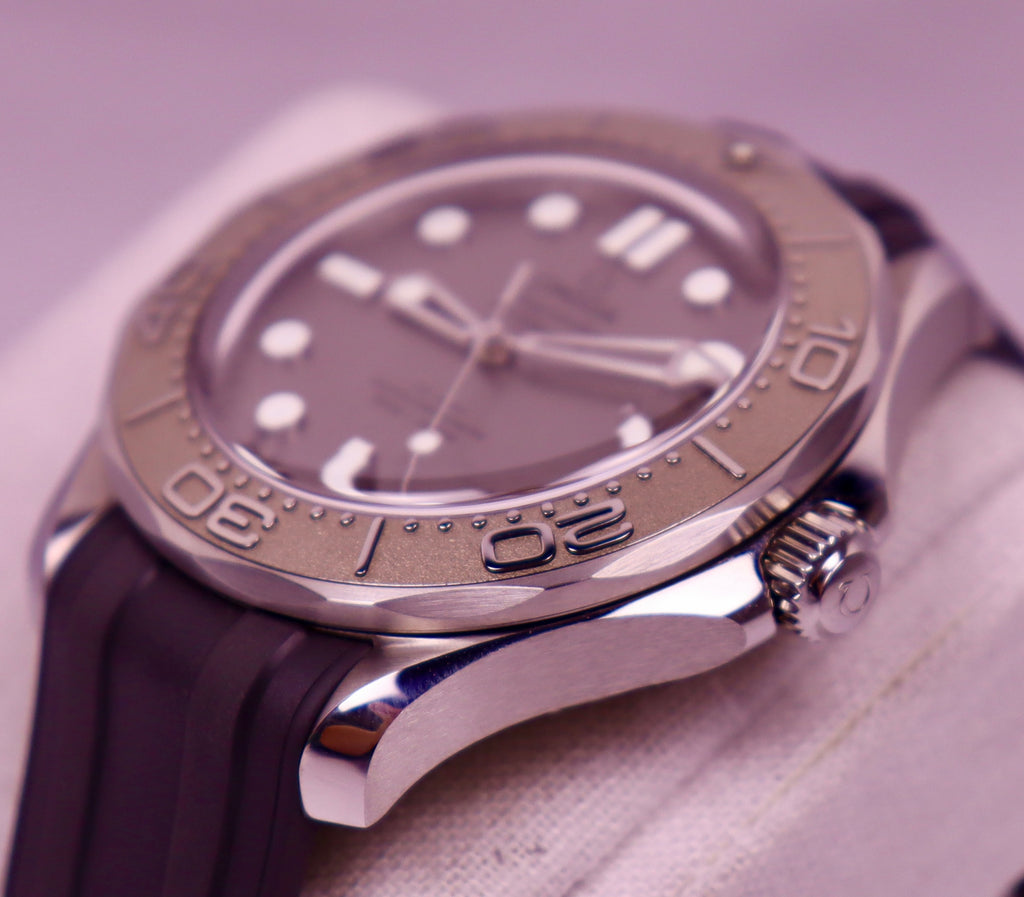 Case #718 — Omega Seamaster Diver 300 Ref. 210.32.42.20.06.002