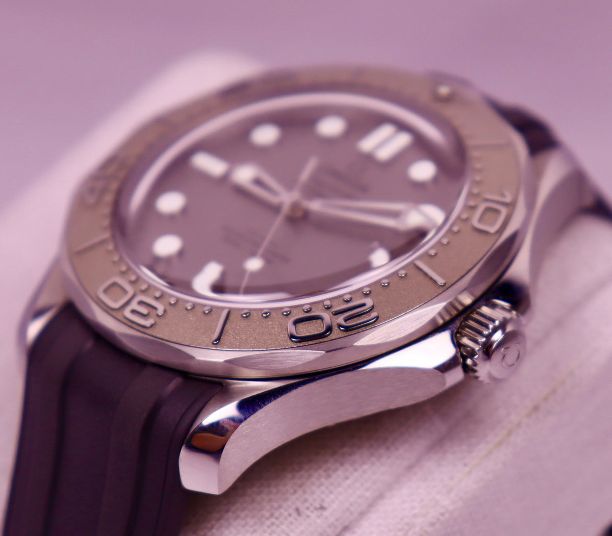 Case #718 — Omega Seamaster Diver 300 Ref. 210.32.42.20.06.002