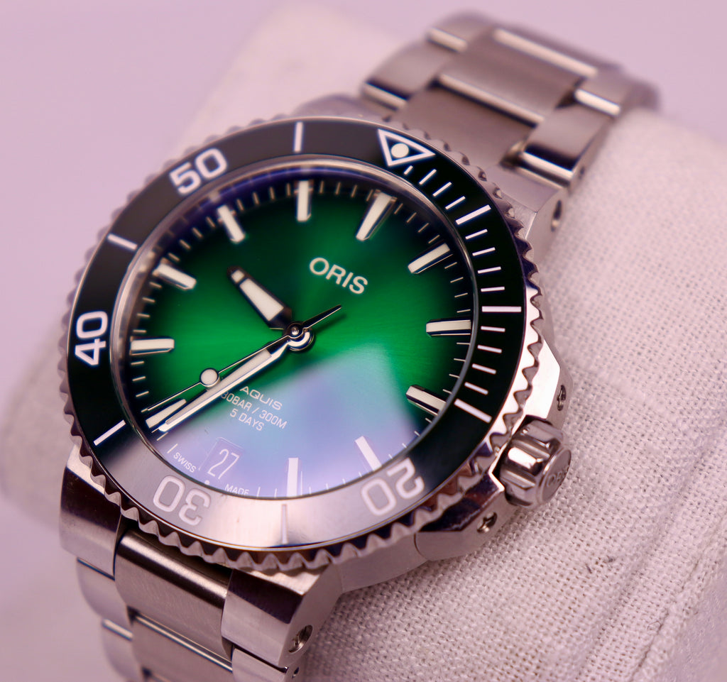 Case #307 — Oris Aquis Date Calibre 400 Green  Ref. 01 400 7769 4157