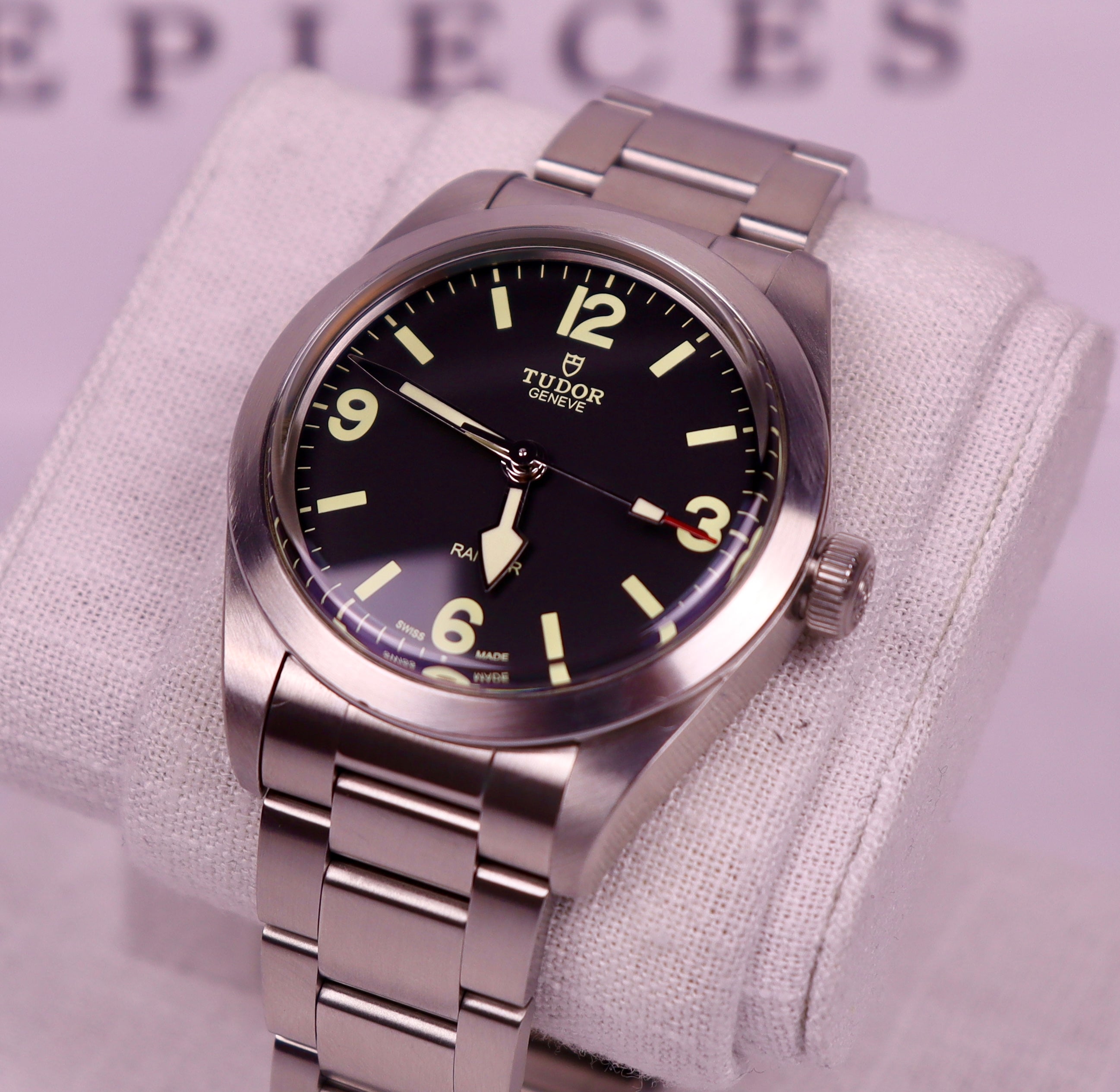 Case #325 — Tudor Ranger 39 Ref. 79950
