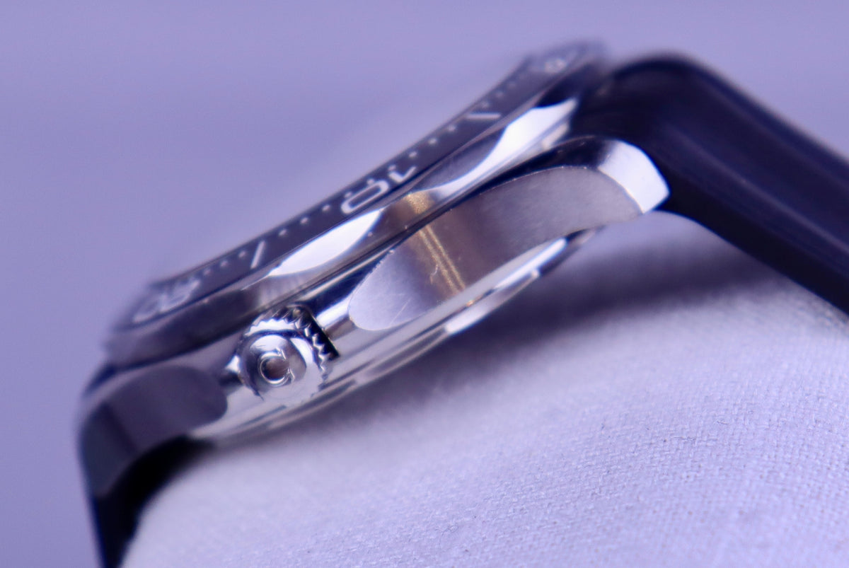 Case #652 — Omega Seamaster Professional 300 (White Rubber) Ref. 210.32.42.20.04.001