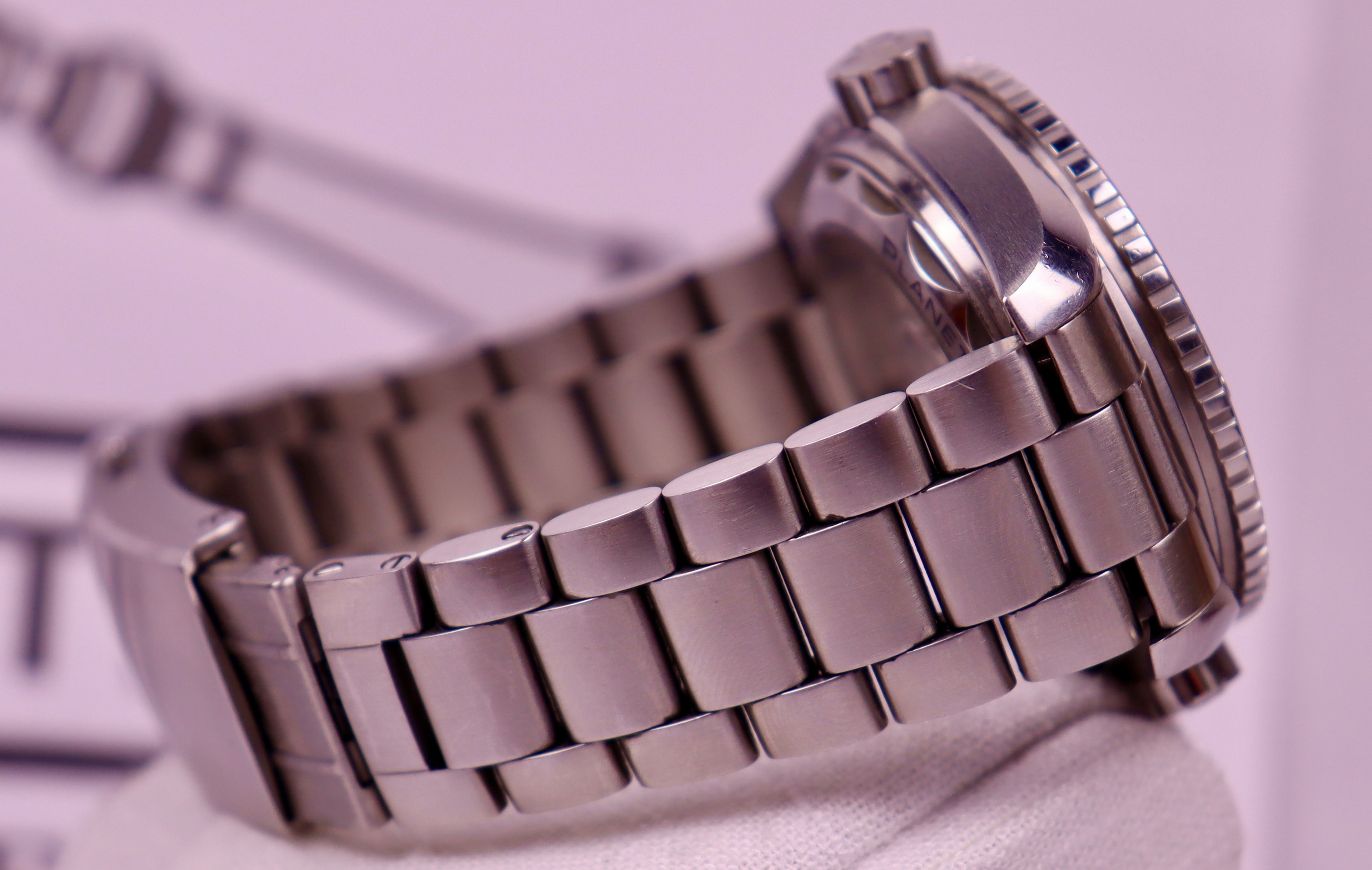 Case #334 — Omega Seamaster Planet Ocean 600M Ref. 215.30.44.21.03.001