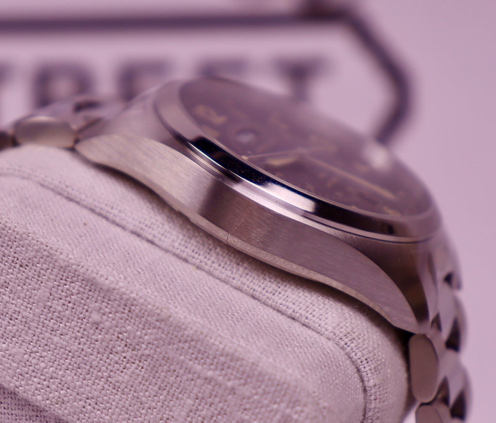 Case #462 — Hamilton Watch Company Khaki Day Date Ref. H70505933