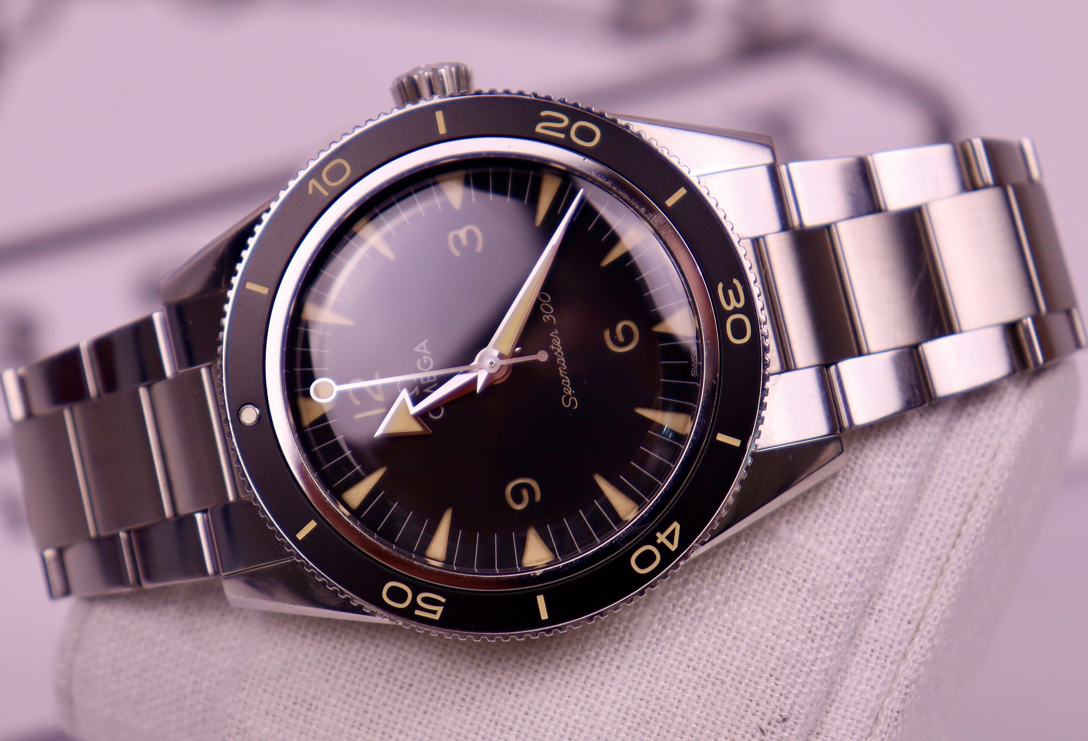 CASE #180 — OMEGA SEAMASTER 300 - Ref. 234.30.41.21.01.001