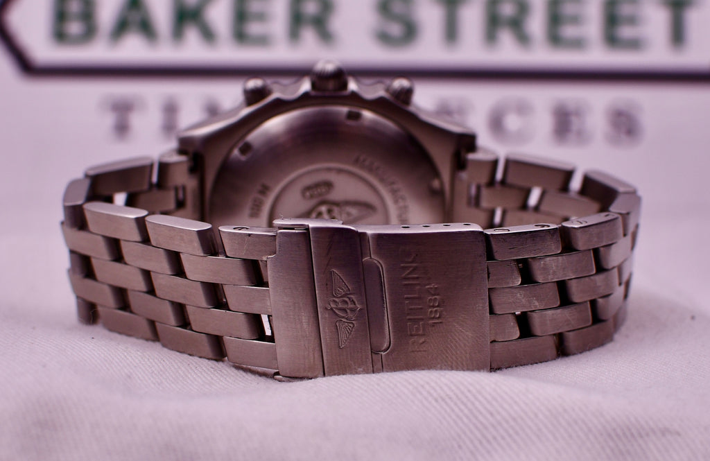 Case #647 — Breitling Chronomat Blackbird “Série Spéciale”