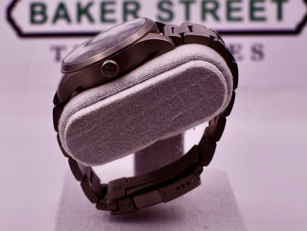 Case #649 — Hamilton Watch Company Khaki Field Titanium 38 Ref. H70205830
