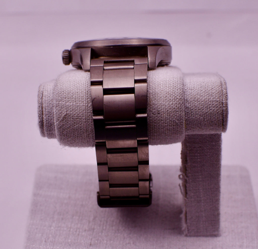 Case #649 — Hamilton Watch Company Khaki Field Titanium 38 Ref. H70205830