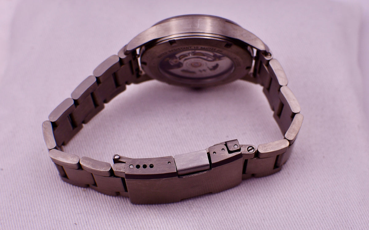 Case #649 — Hamilton Watch Company Khaki Field Titanium 38 Ref. H70205830
