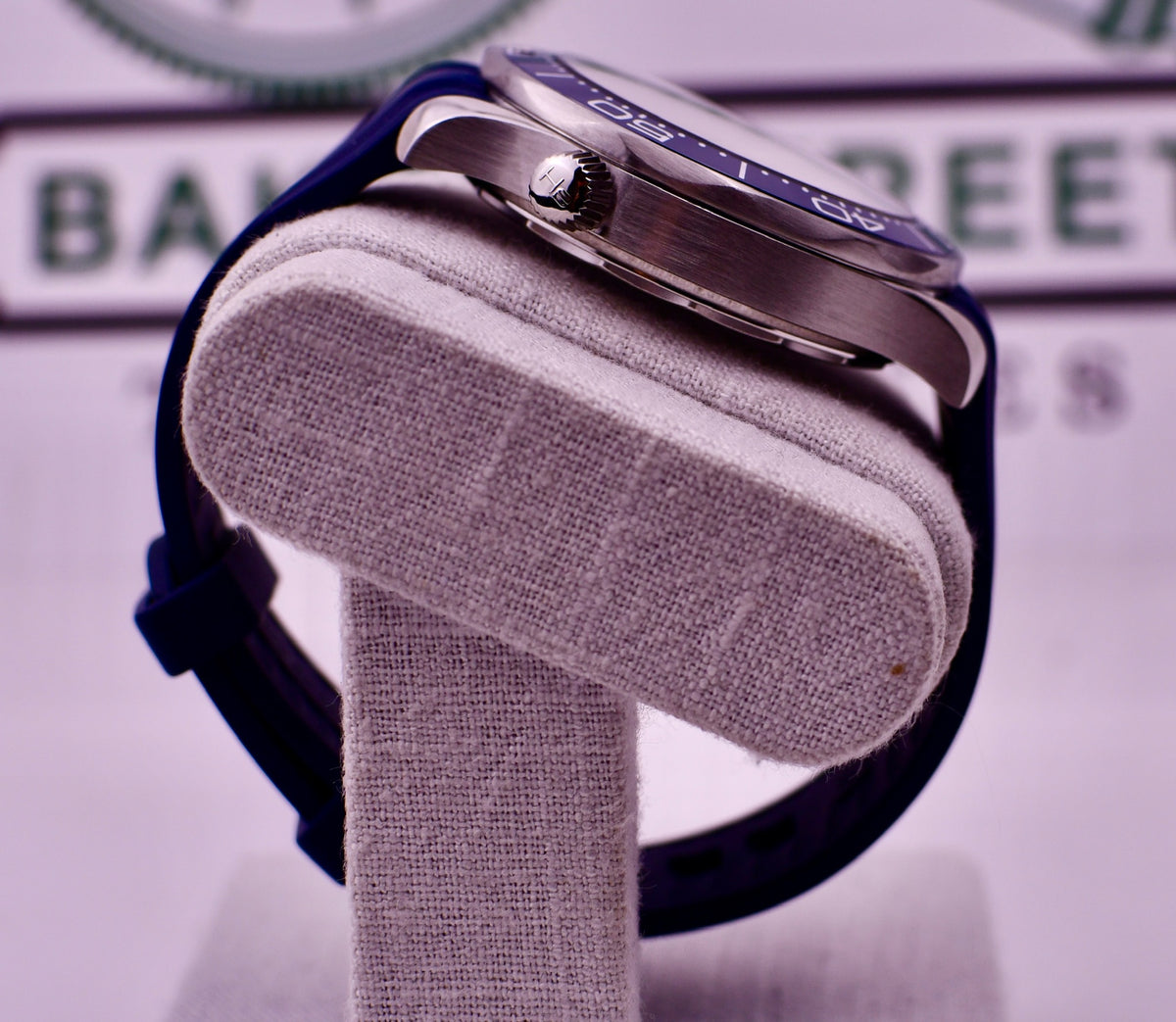 Case #627 — Omega Seamaster 300 Professional (Grey - Rubber) Ref. 210.32.42.20.06.001