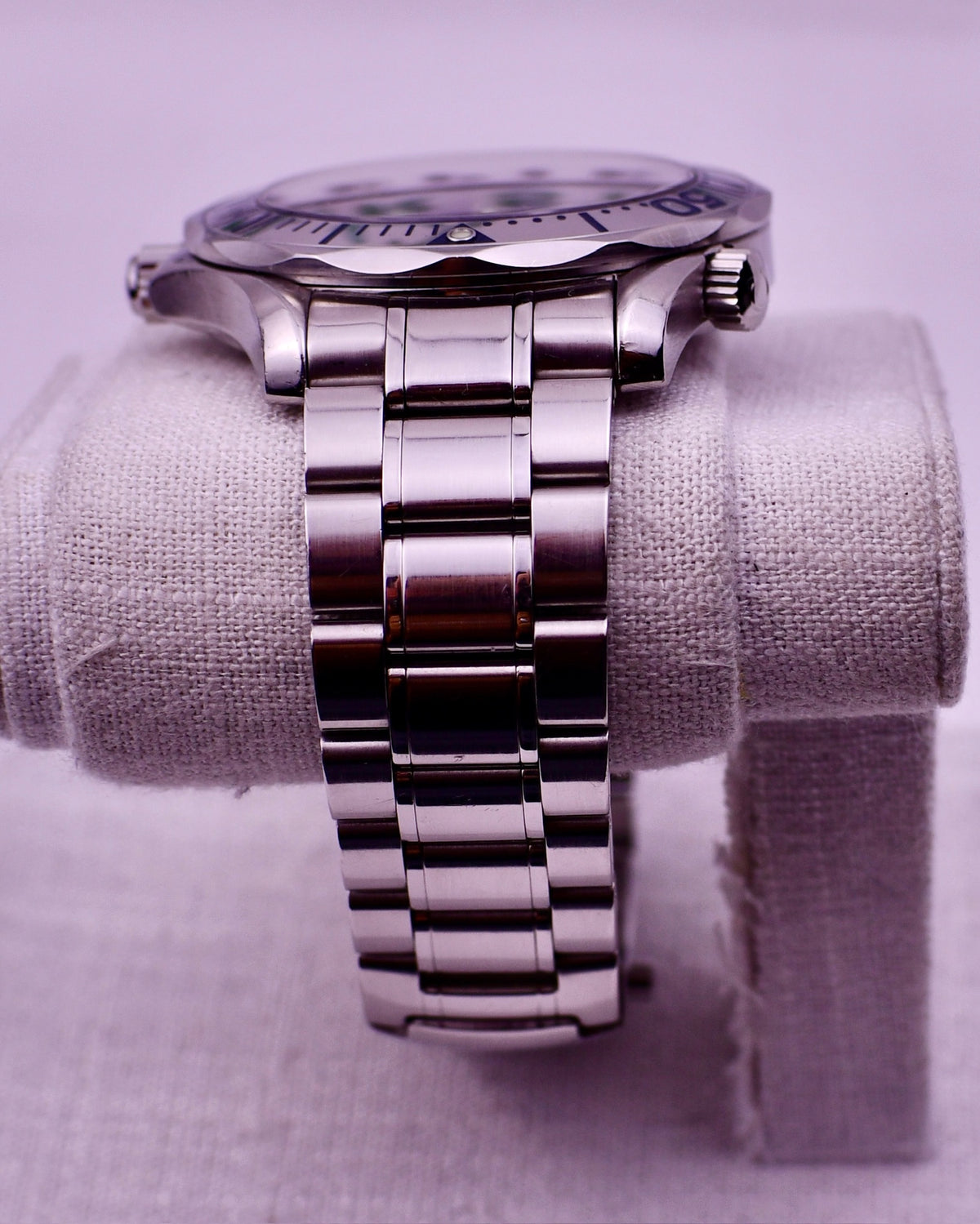 Case #638 — Omega Seamaster Electric Blue Quartz Ref. 2265.80.00
