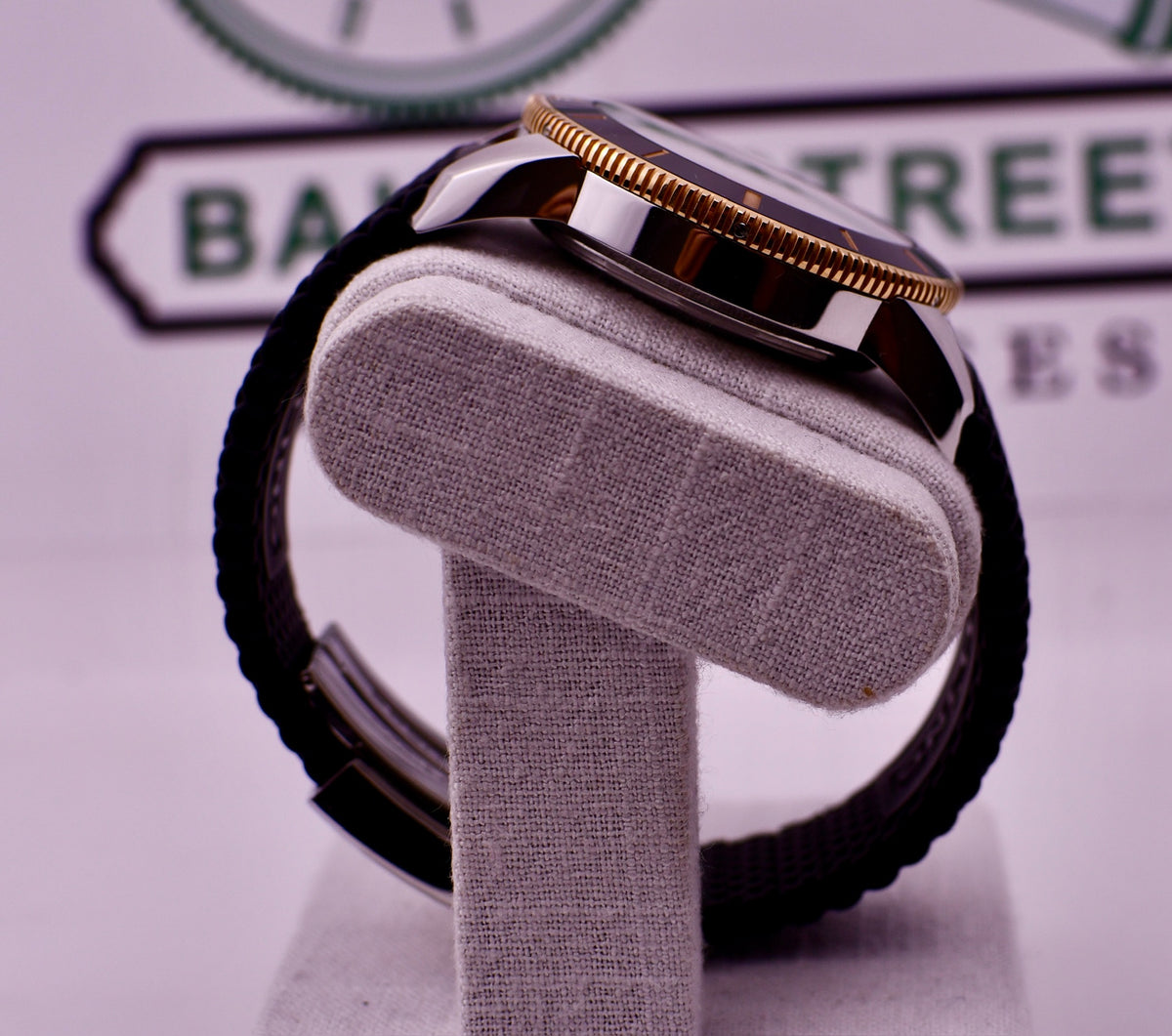 Case #668 — Breitling Superocean Heritage II (Two Tone) Ref. UB2030