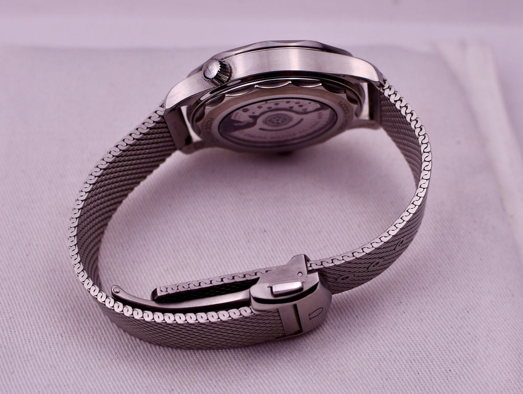 Case #664 — Omega Seamaster Diver 300 (Black/Mesh) Ref. 210.30.42.20.01.010