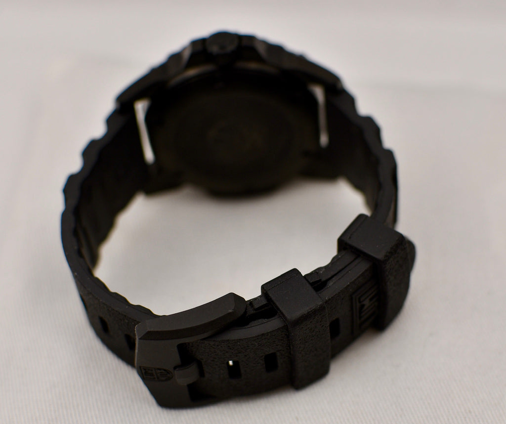 Case #682 — Luminox Navy SEAL Foundation 3250 Series Sand Dial Ref. XS.3251.CB.NSF