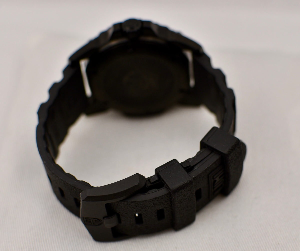 Case #682 — Luminox Navy SEAL Foundation 3250 Series Sand Dial Ref. XS.3251.CB.NSF